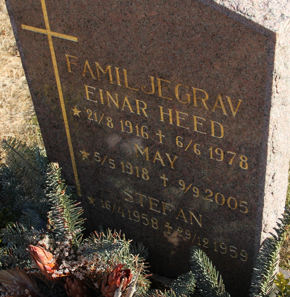 Grav E057 Hönö Kyrkogård