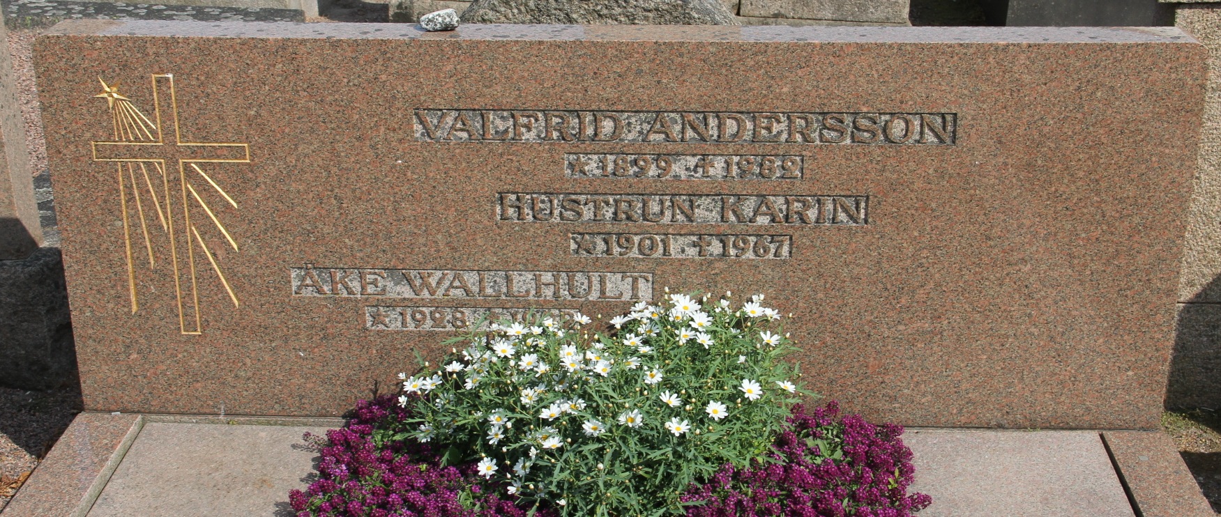 Grav E145 Öckerö Kyrkogård