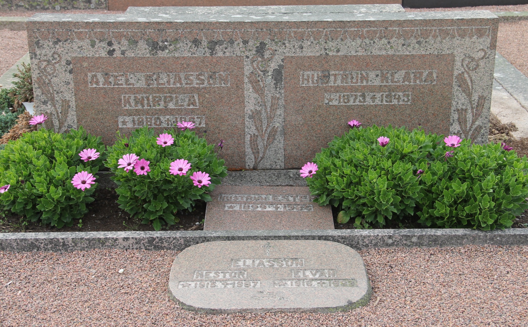 Grav F098 Öckerö Kyrkogård