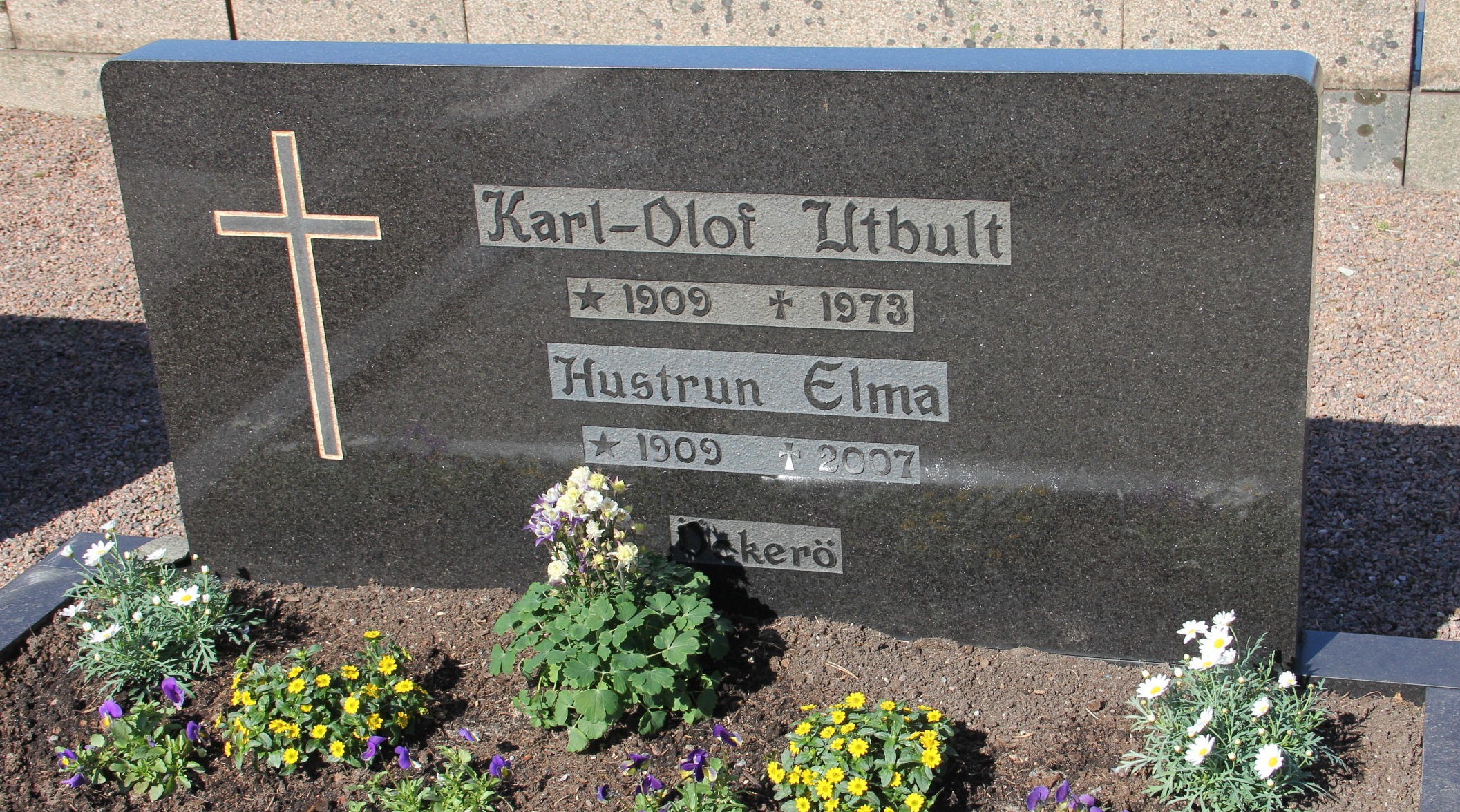 Grav D188 Öckerö Kyrkogård