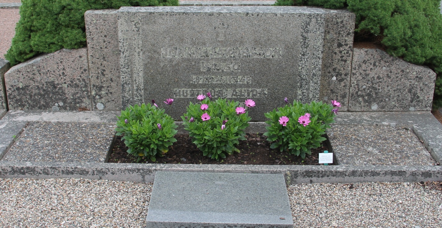 Grav F107 Öckerö Kyrkogård