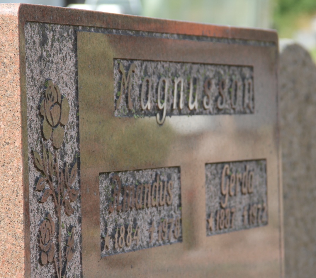 Grav E139 Öckerö Kyrkogård