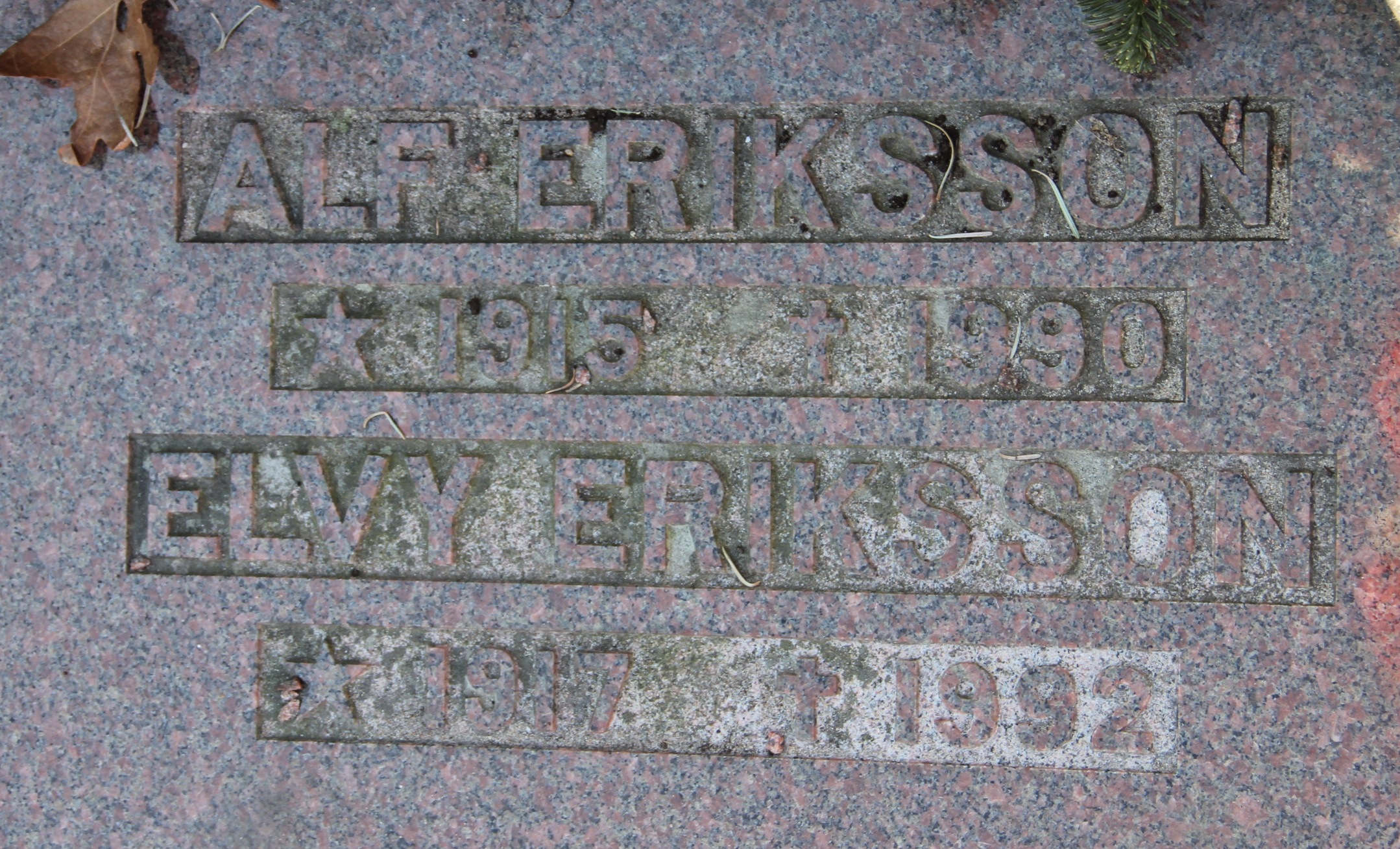Grav A135 Öckerö Kyrkogård