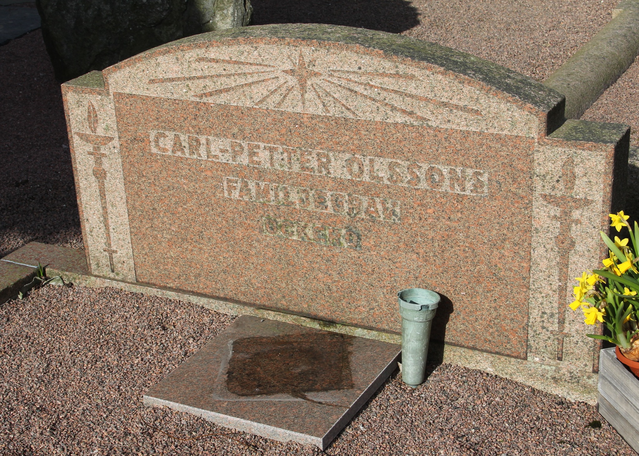 Grav B036 Öckerö Kyrkogård