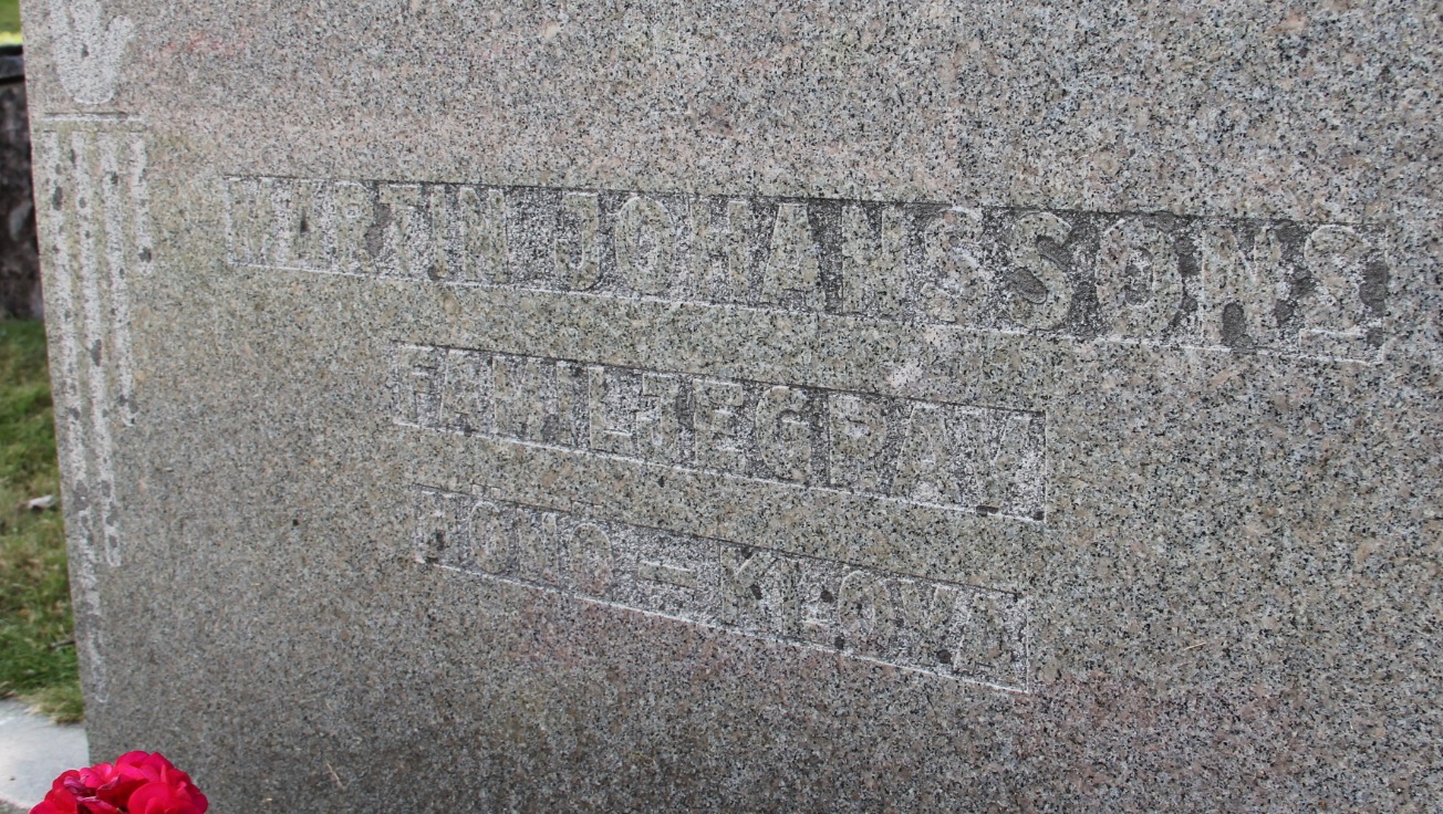 Grav E004 Öckerö Kyrkogård