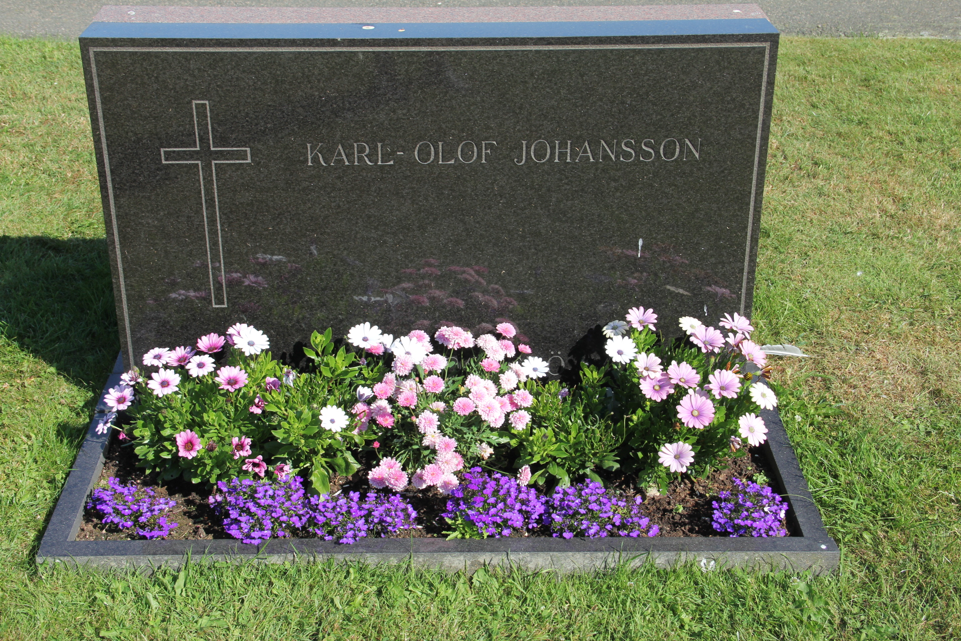 Grav F036 Öckerö Kyrkogård