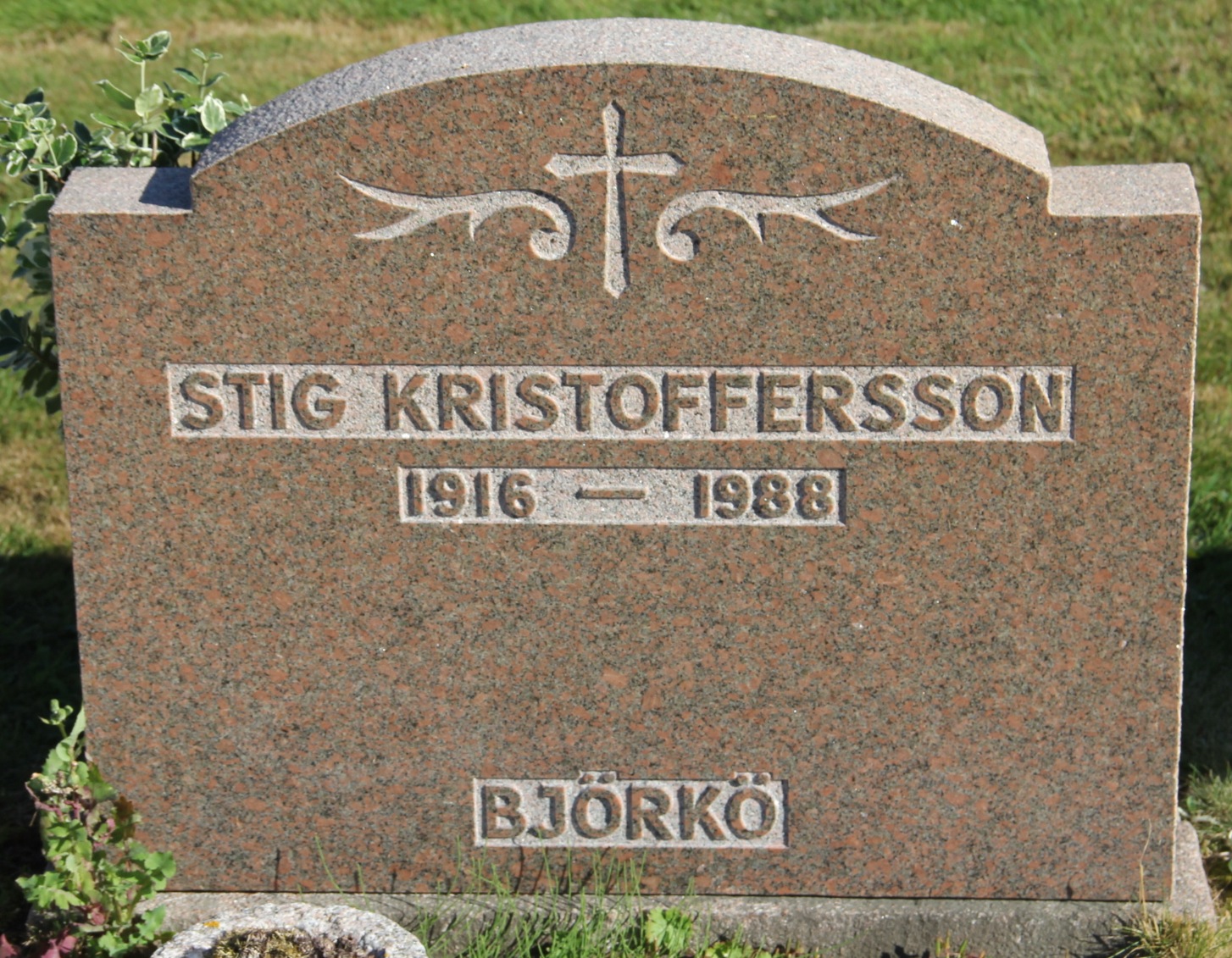 Grav G048 Öckerö Kyrkogård