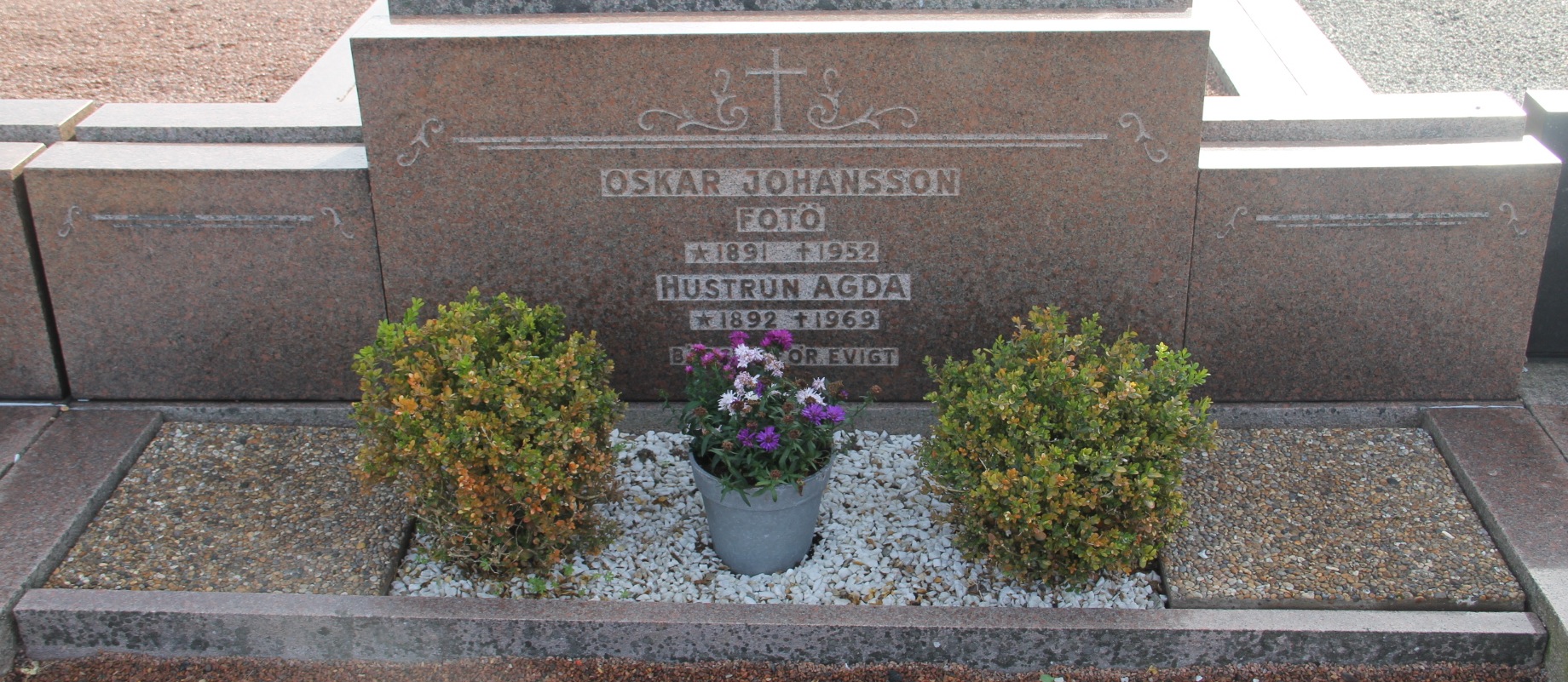 Grav G155 Öckerö Kyrkogård