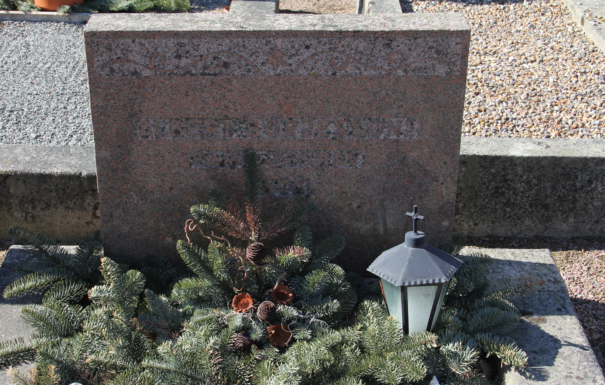 Grav A024 Öckerö Kyrkogård