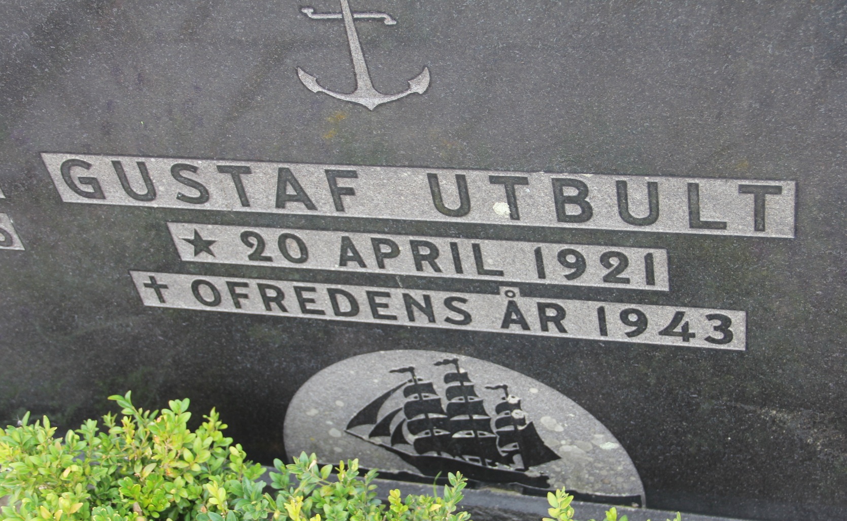 Grav F076 Öckerö Kyrkogård