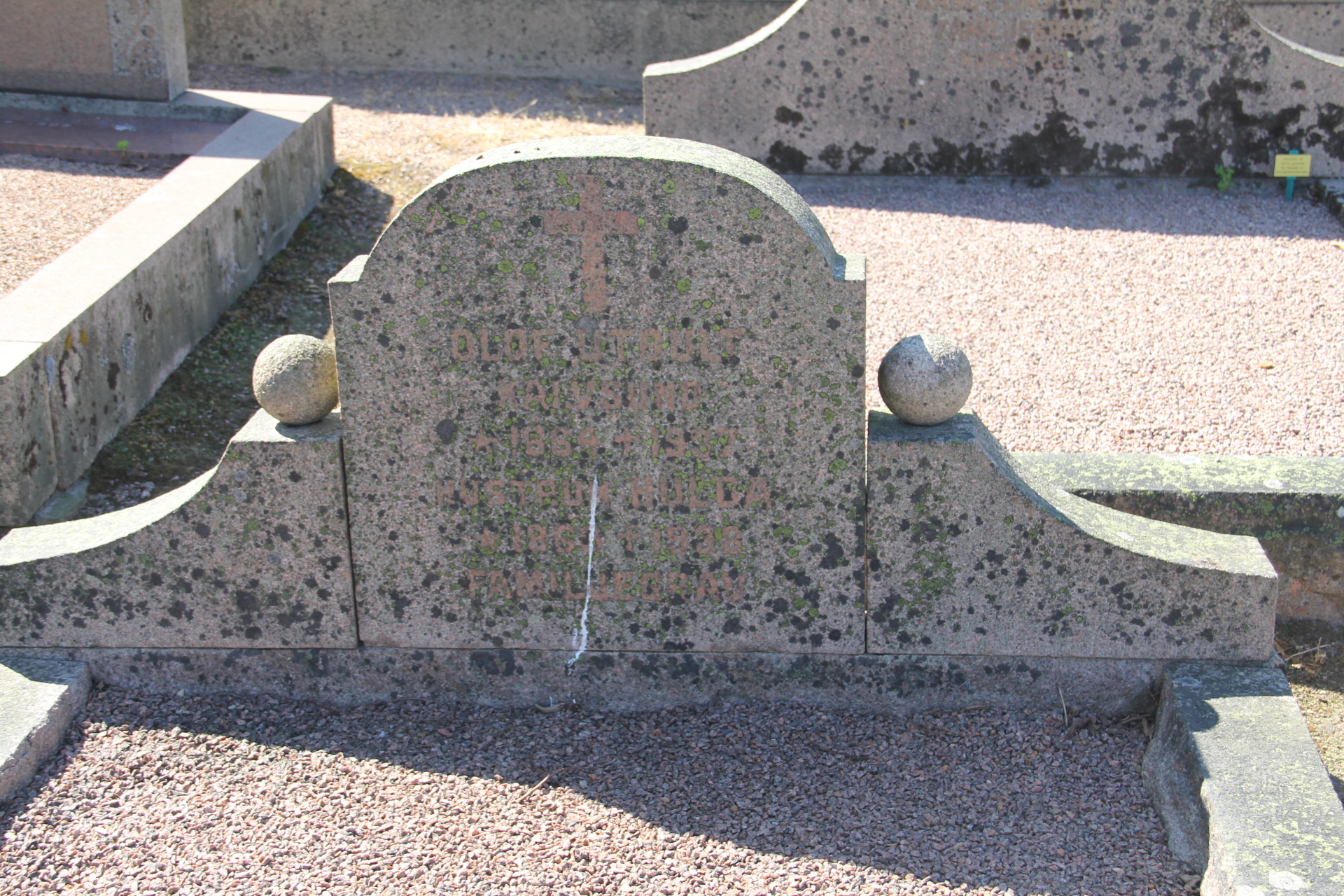 Grav E231 Öckerö Kyrkogård