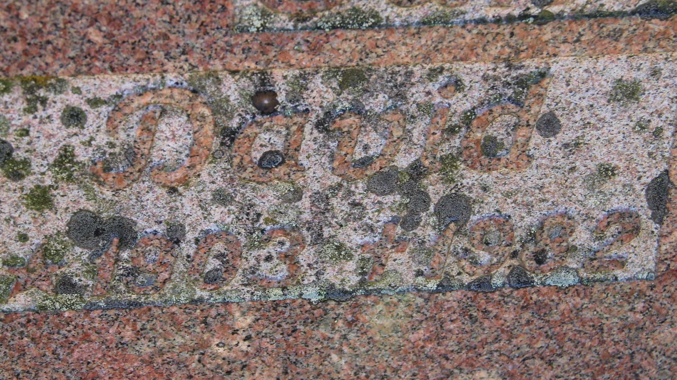 Grav B066 Hönö Kyrkogård