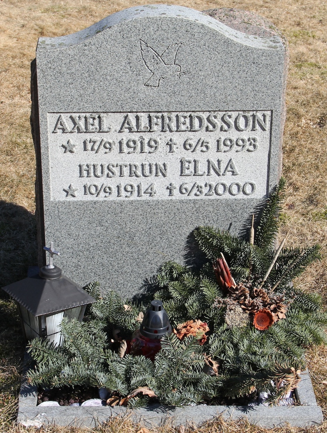 Grav D068 Hönö Kyrkogård