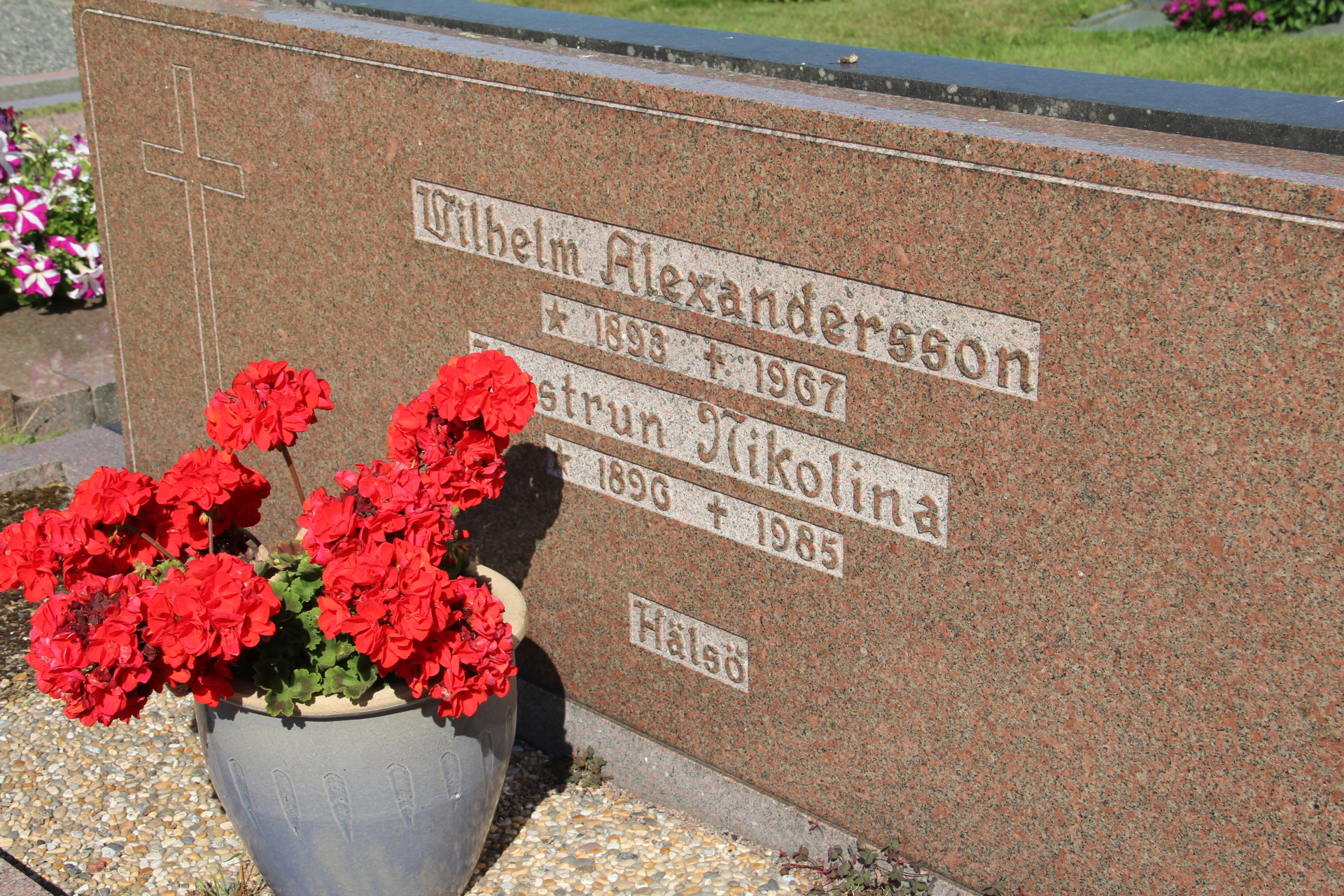Grav F053 Öckerö Kyrkogård