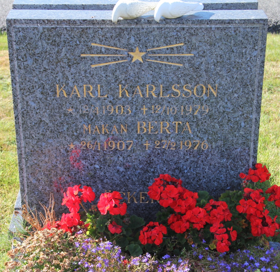 Grav G115 Öckerö Kyrkogård