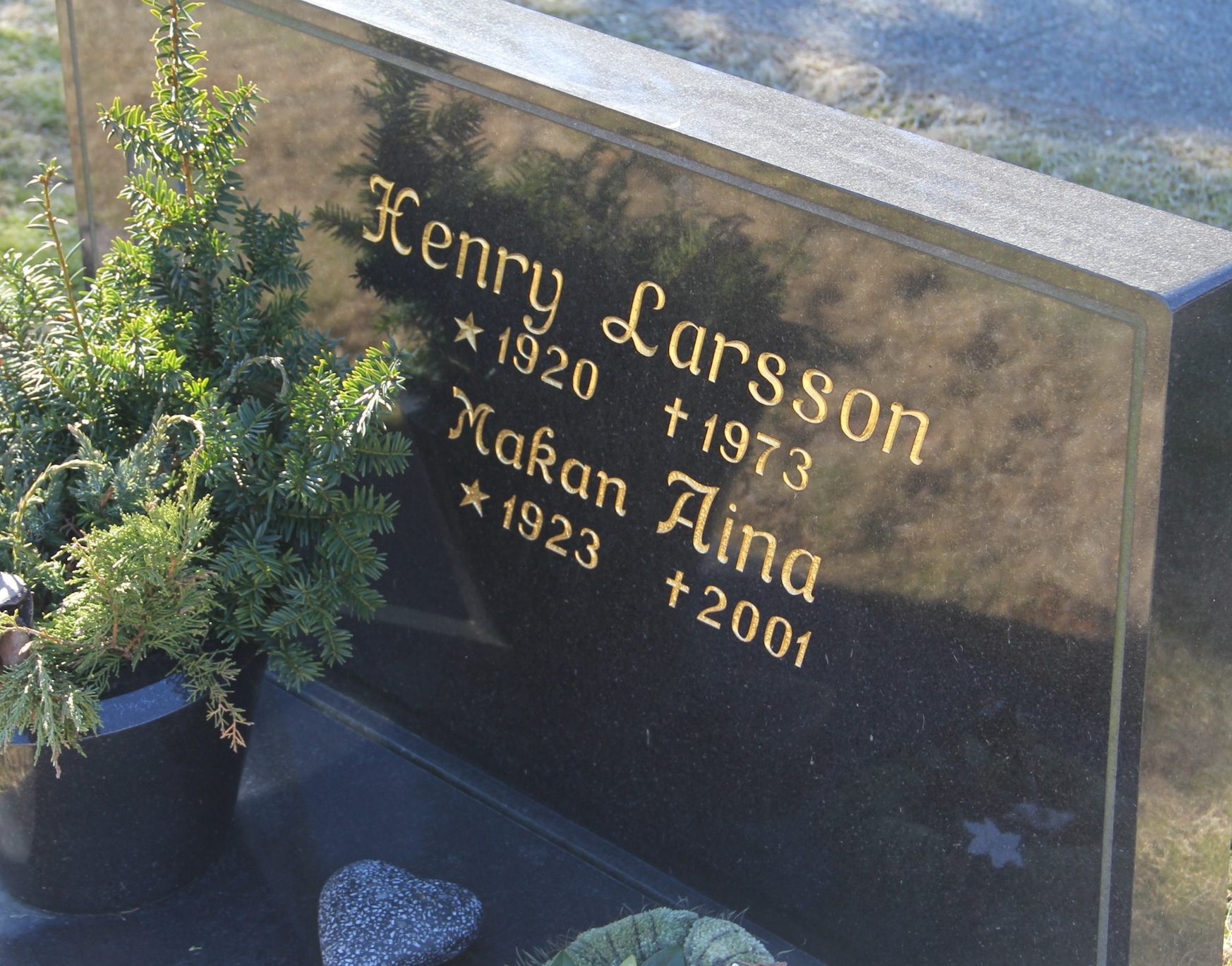 Grav D005 Hönö Kyrkogård
