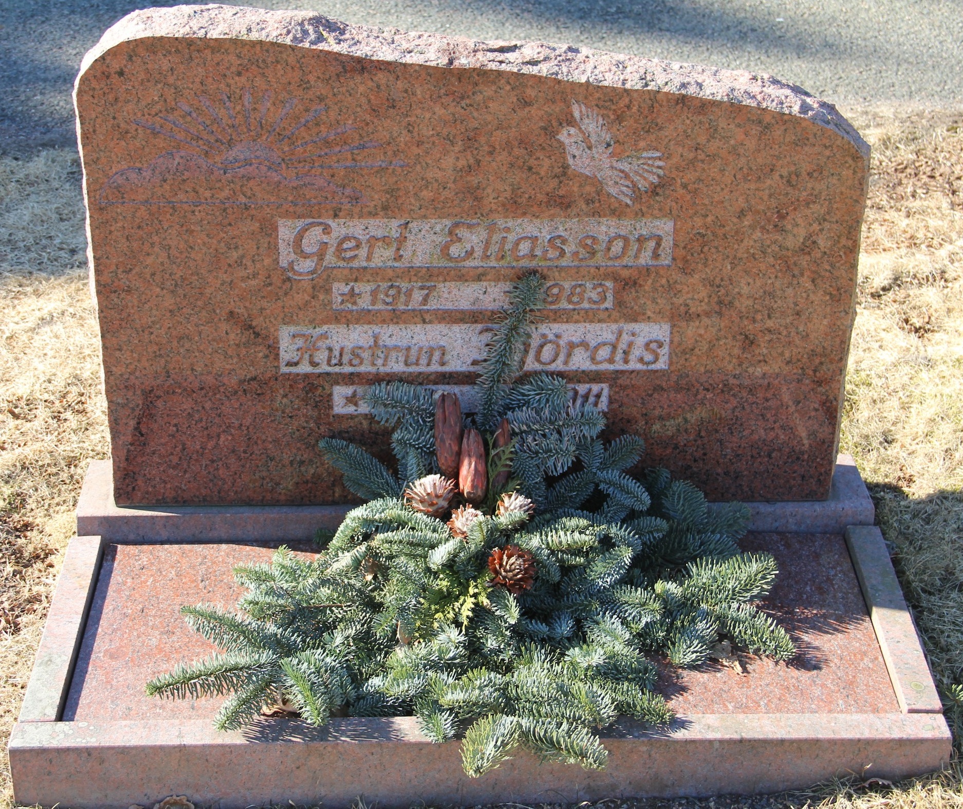 Grav C007 Hönö Kyrkogård