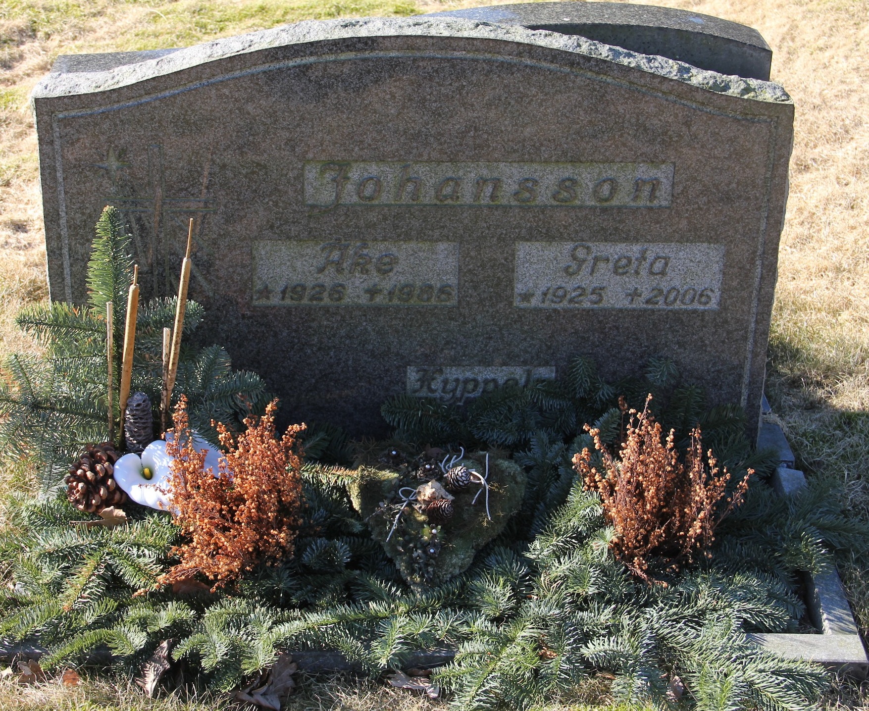 Grav C030 Hönö Kyrkogård