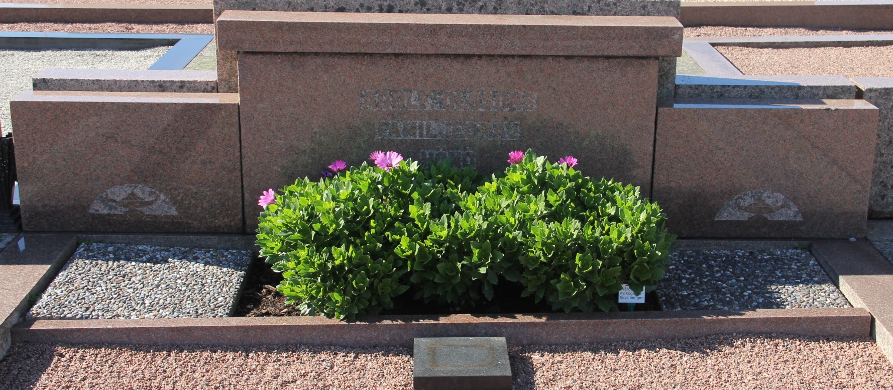 Grav F157 Öckerö Kyrkogård
