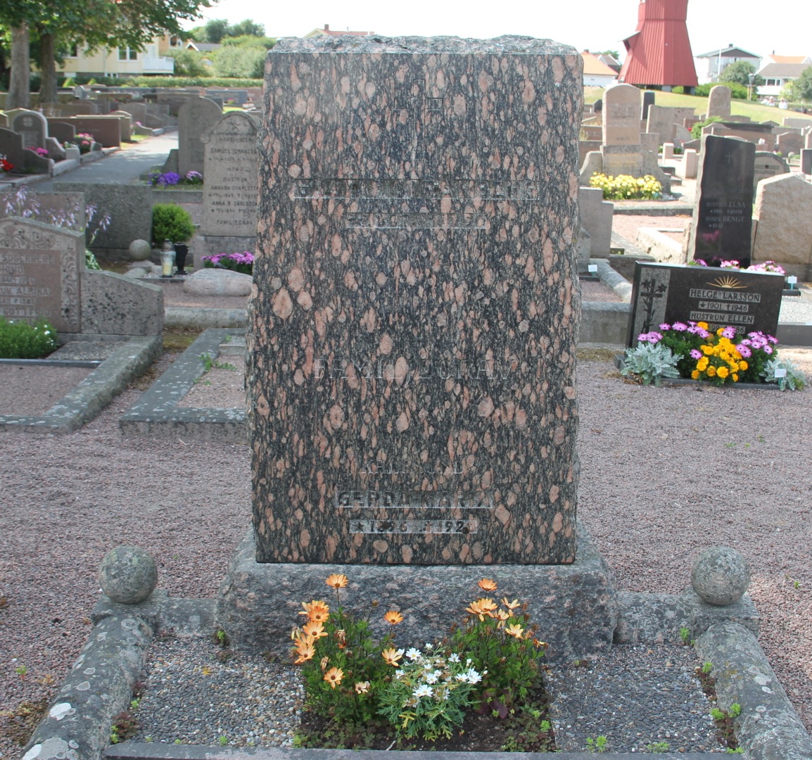 Grav E057 Öckerö Kyrkogård