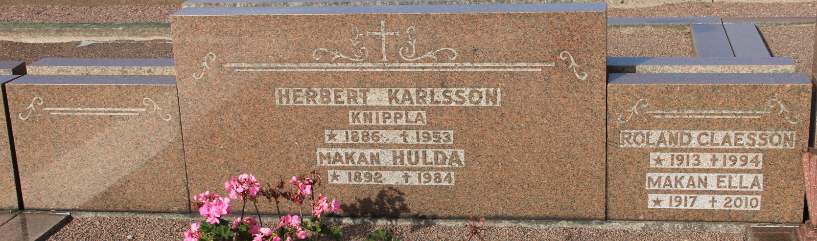 Grav G214 Öckerö Kyrkogård