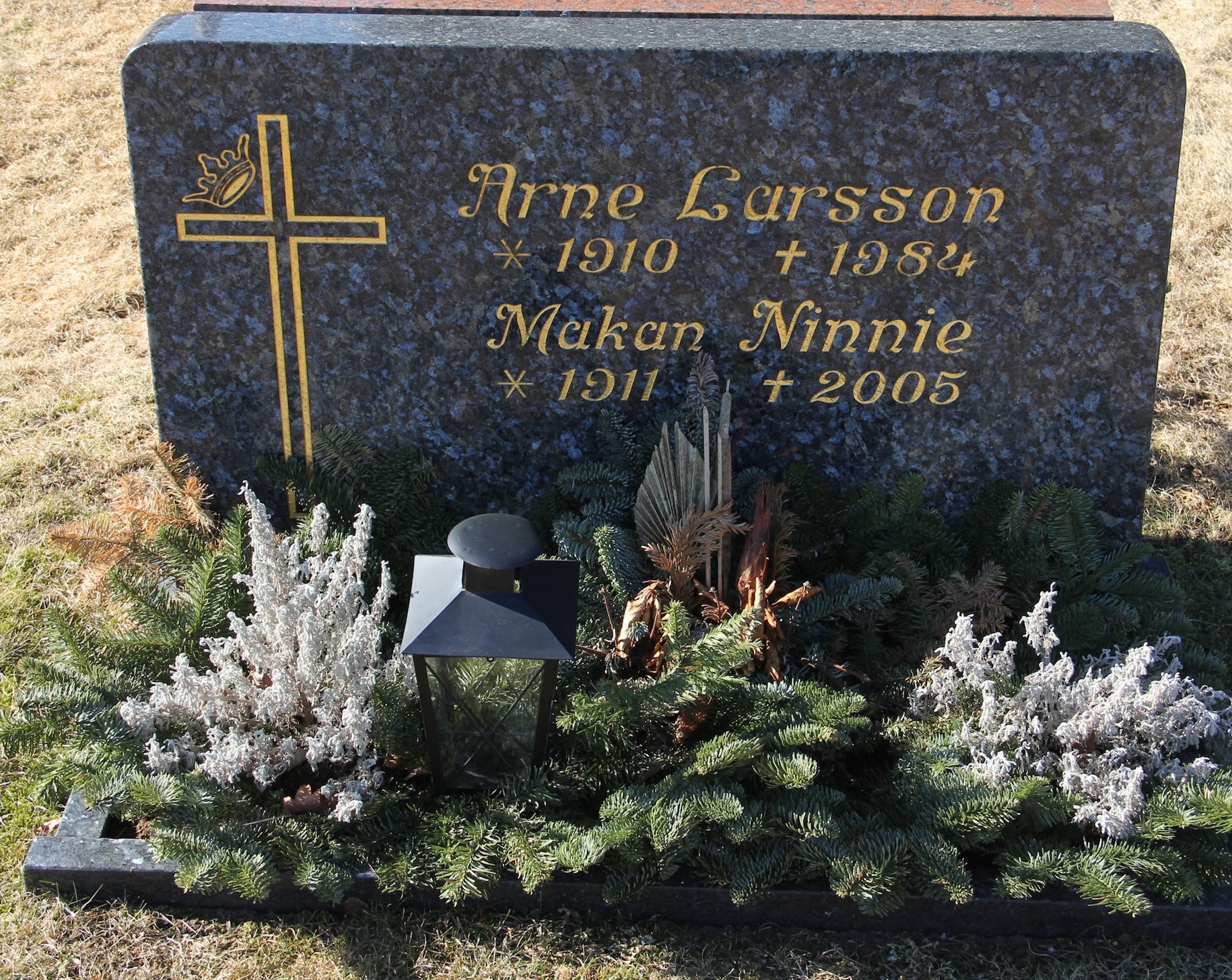 Grav C015 Hönö Kyrkogård