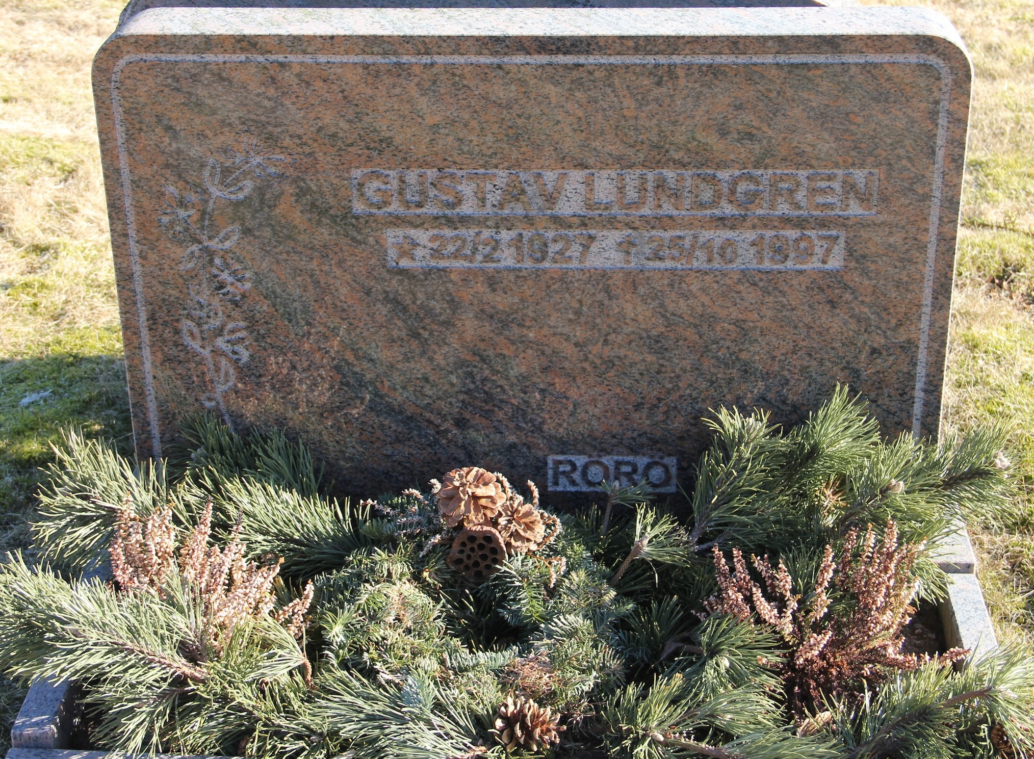 Grav A025 Hönö Kyrkogård