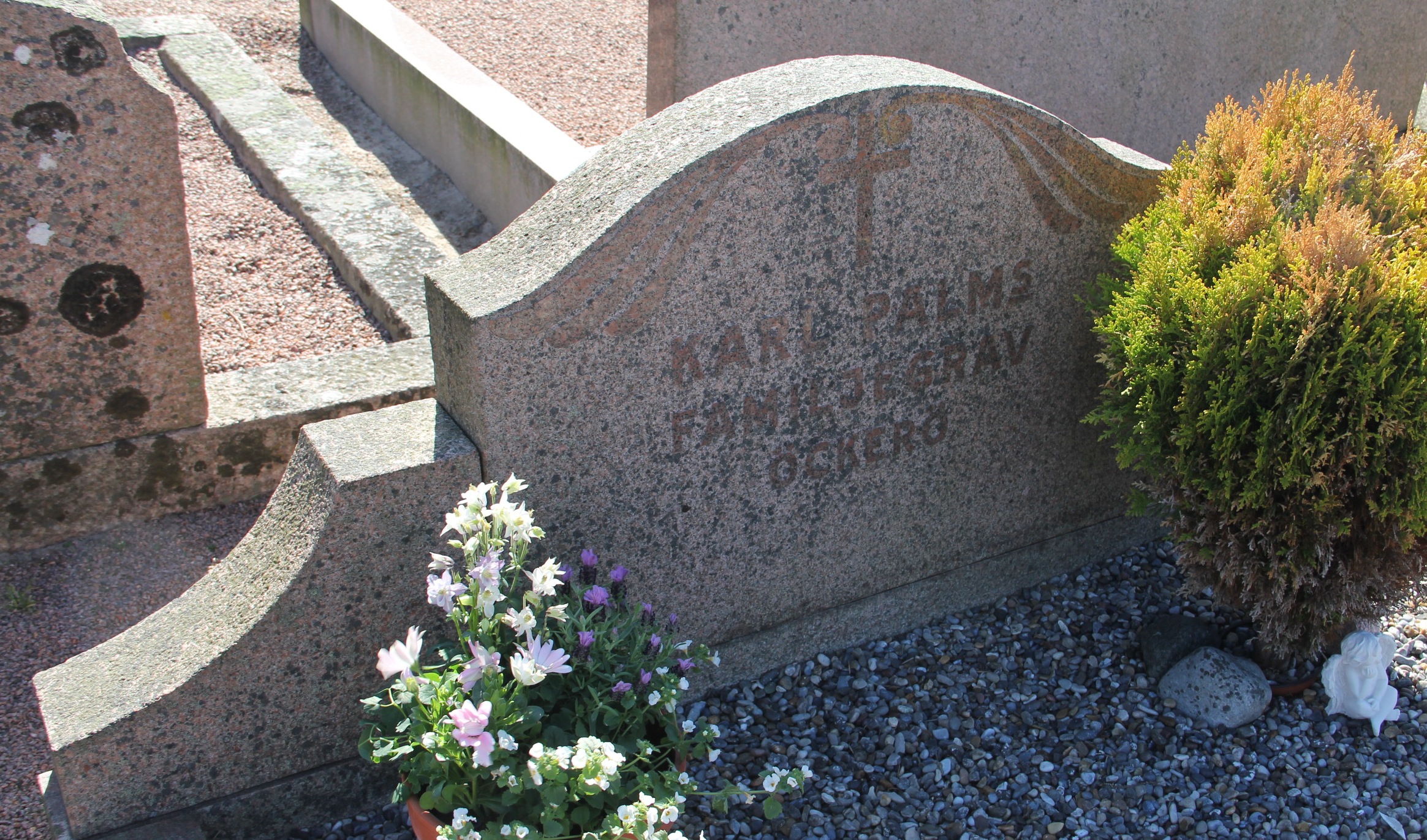 Grav D161 Öckerö Kyrkogård