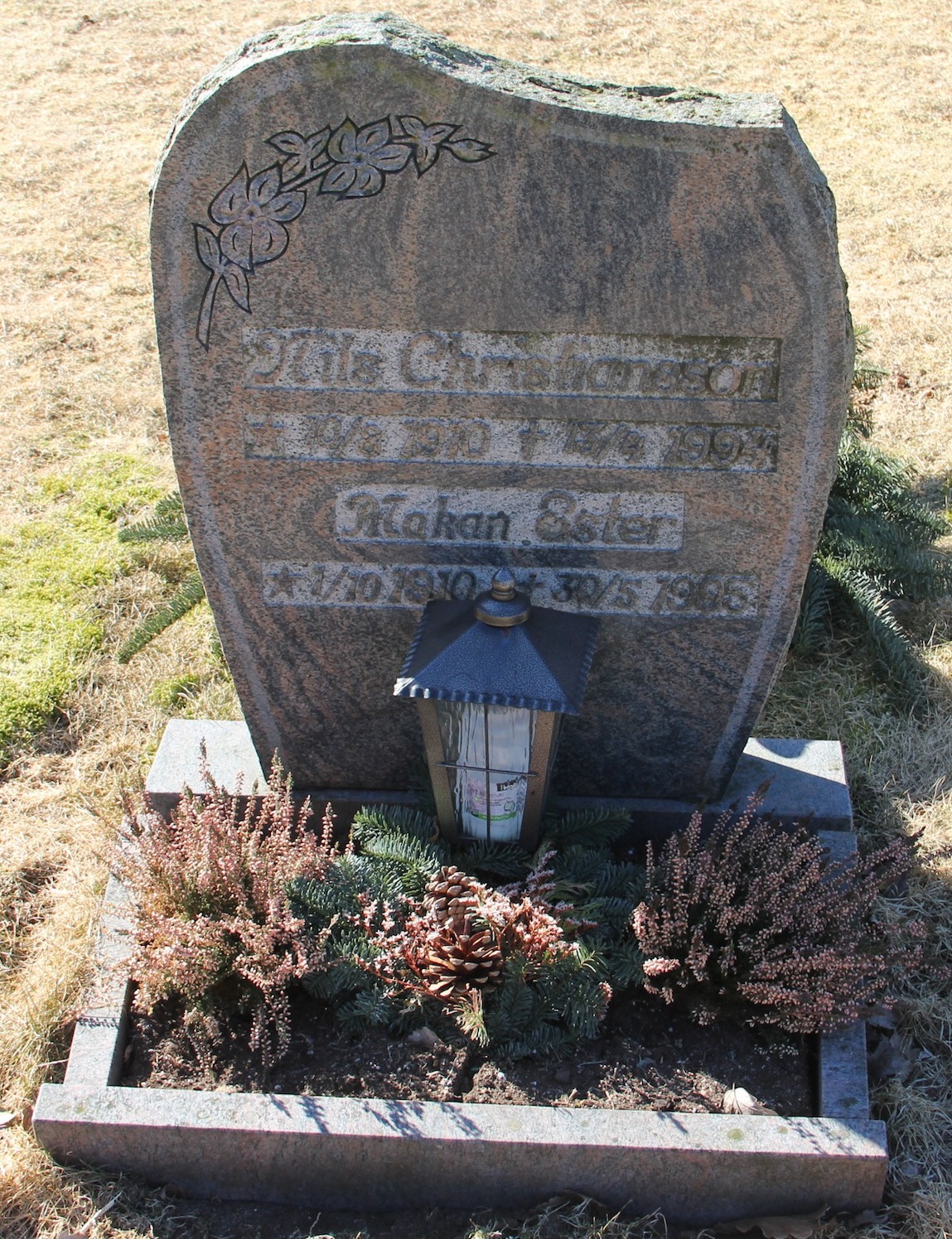 Grav D077 Hönö Kyrkogård