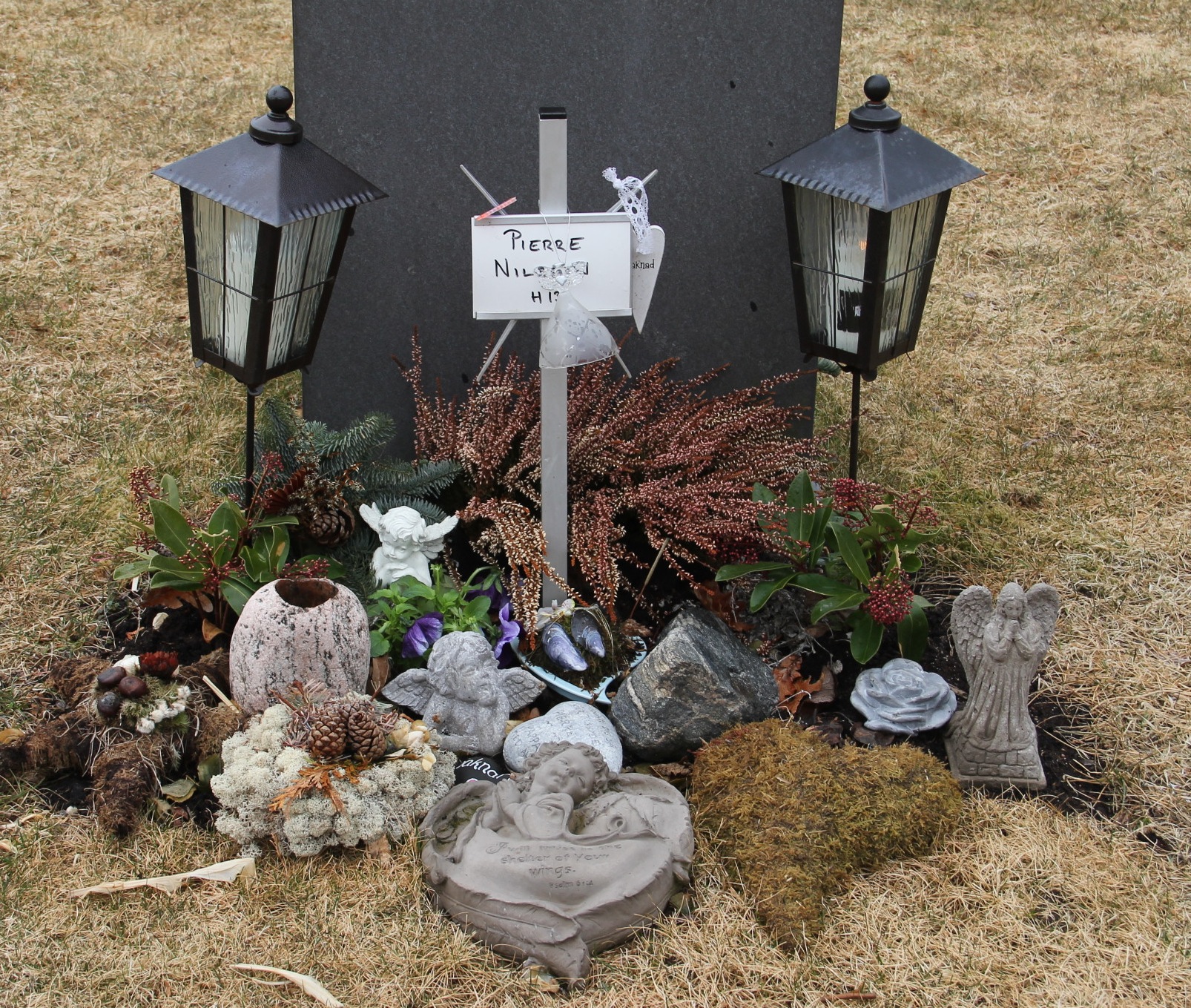 Grav H133 Hönö Kyrkogård