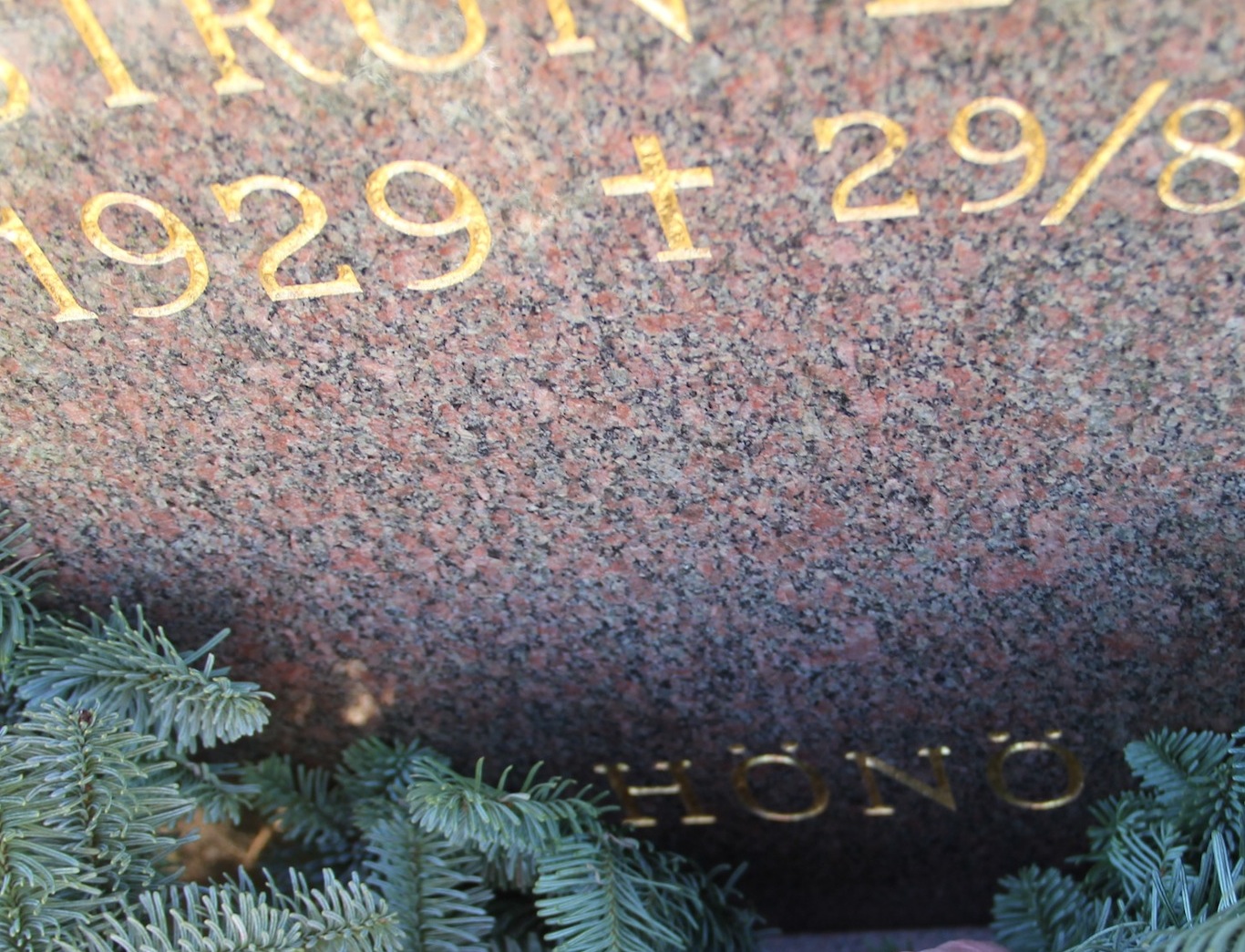 Grav D074 Hönö Kyrkogård