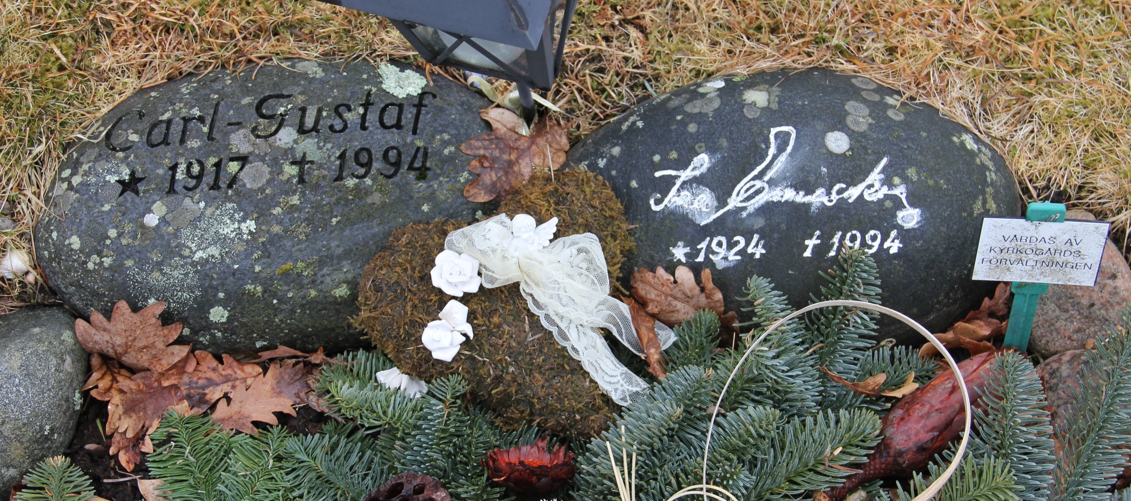 Grav U042 Hönö Kyrkogård