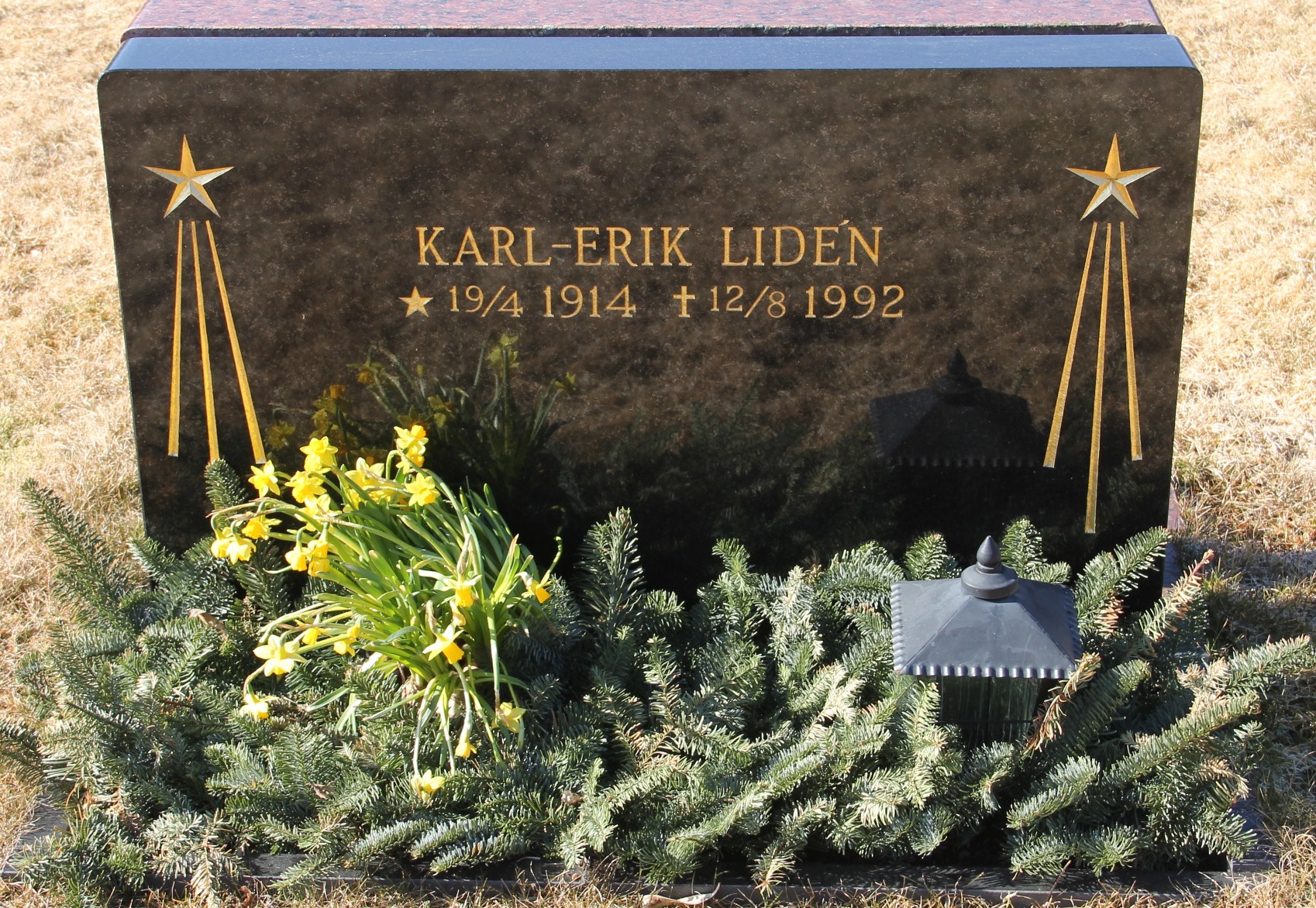 Grav F069 Hönö Kyrkogård