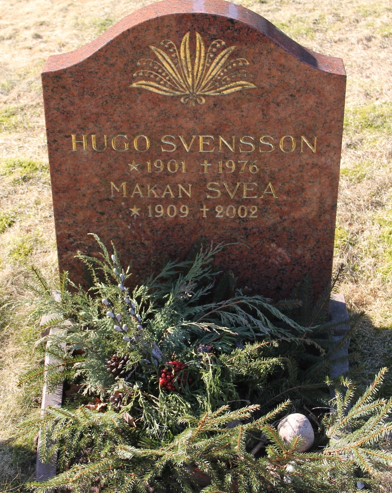 Grav D010 Hönö Kyrkogård
