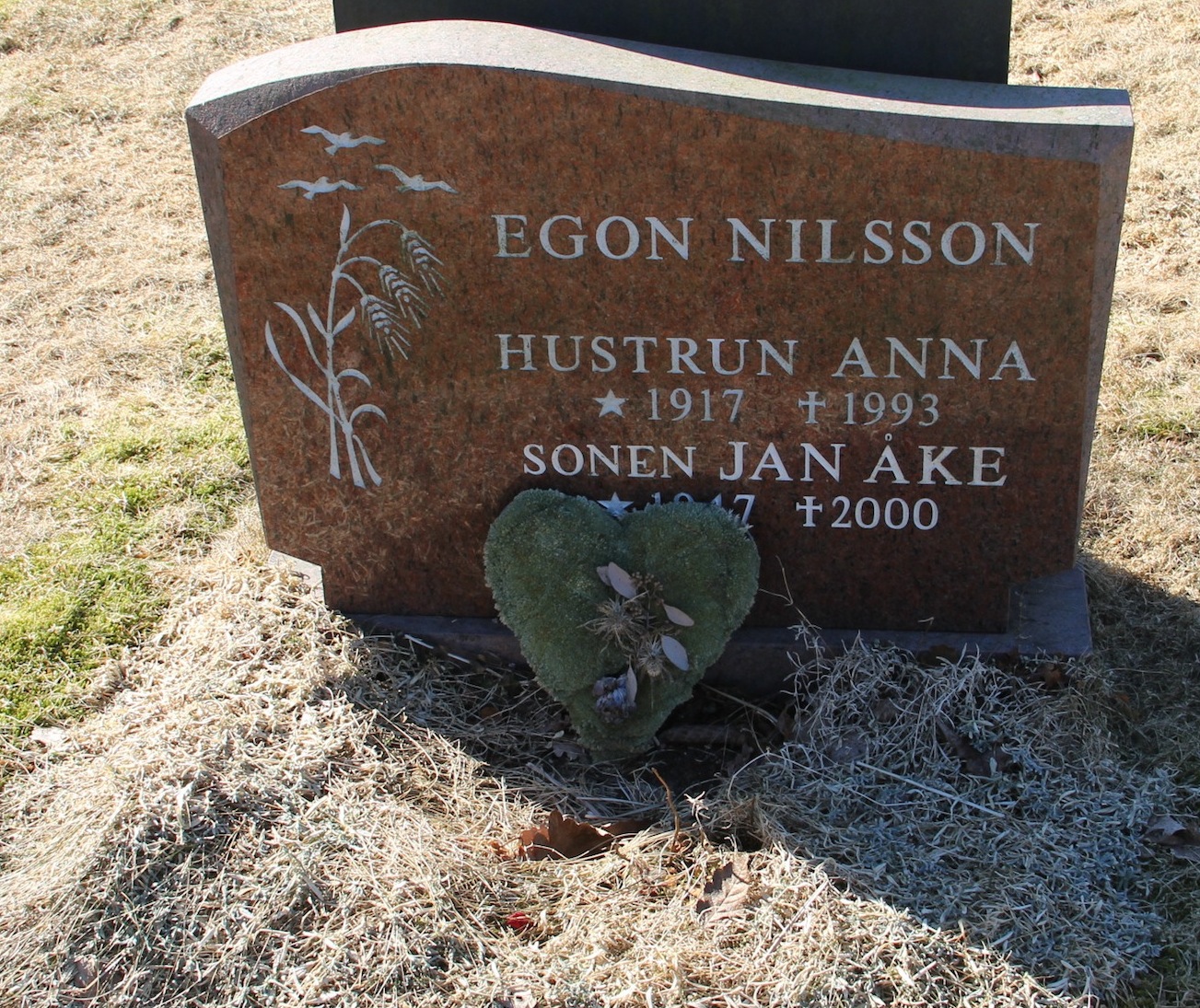 Grav D073 Hönö Kyrkogård