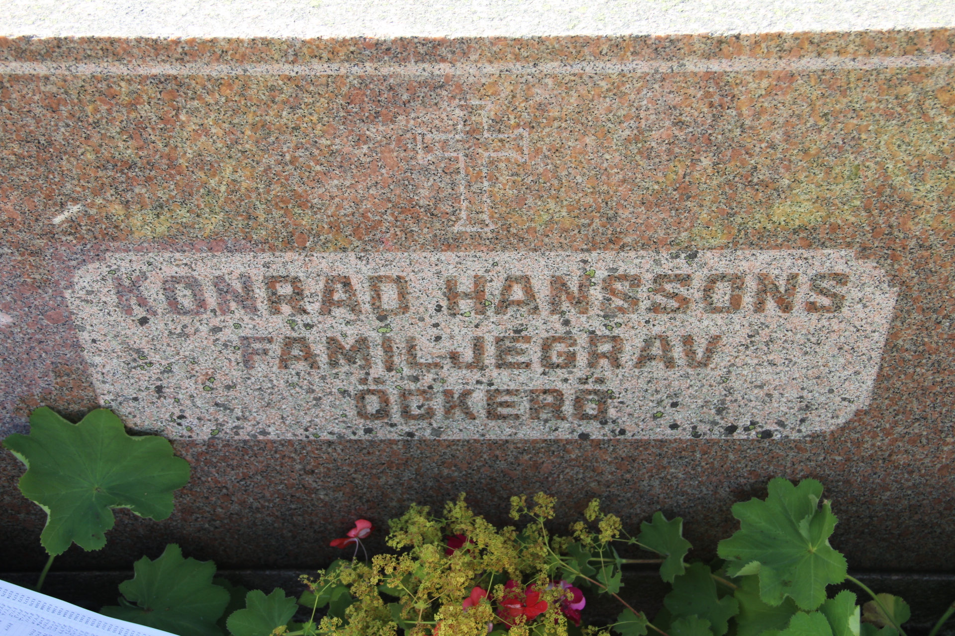 Grav E247 Öckerö Kyrkogård