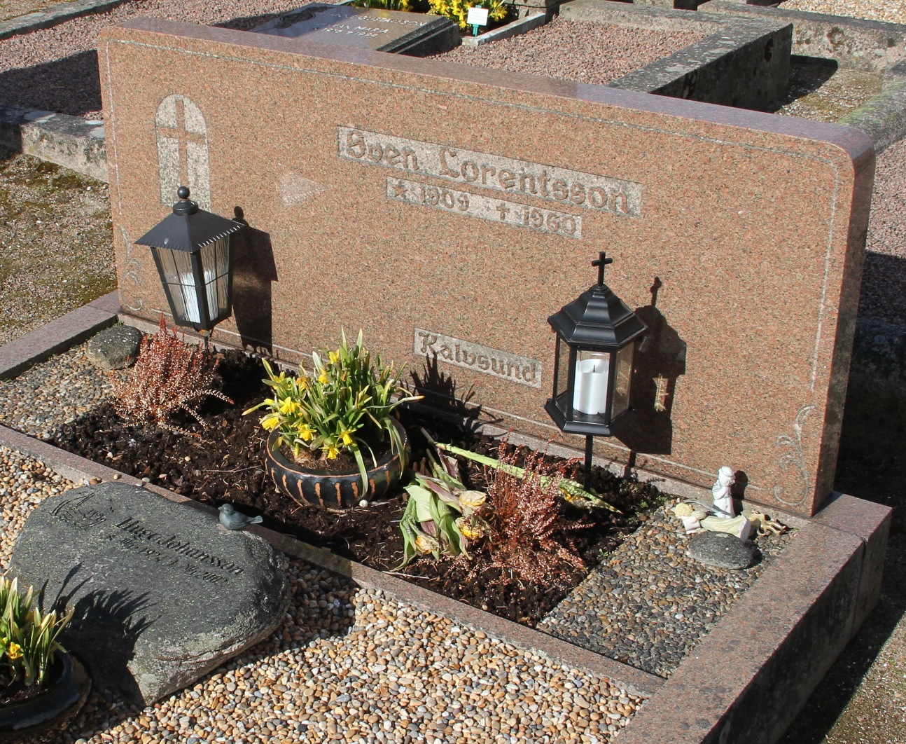 Grav B067 Öckerö Kyrkogård