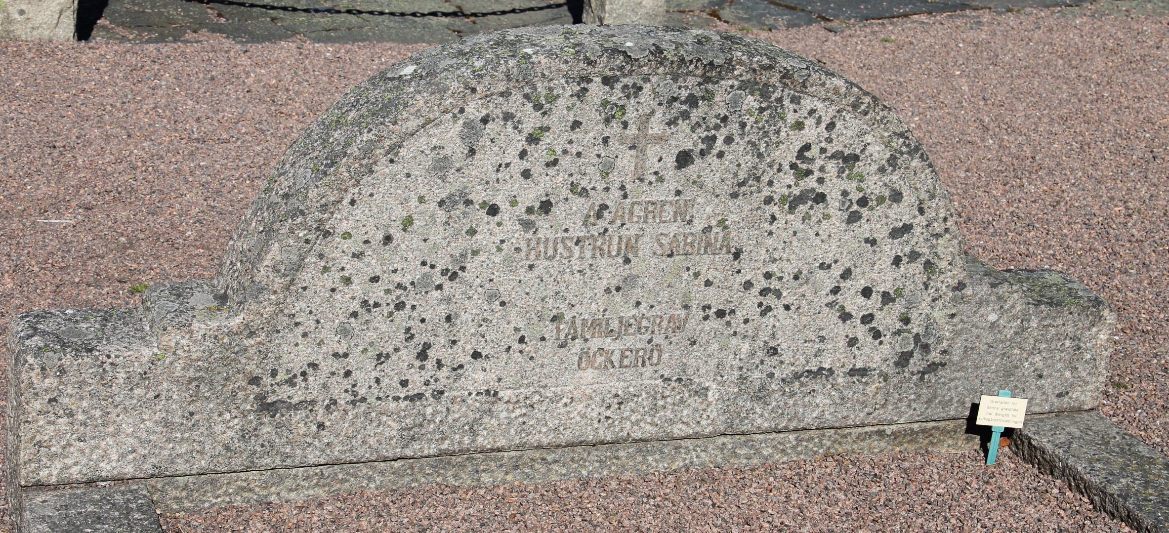 Grav D138 Öckerö Kyrkogård