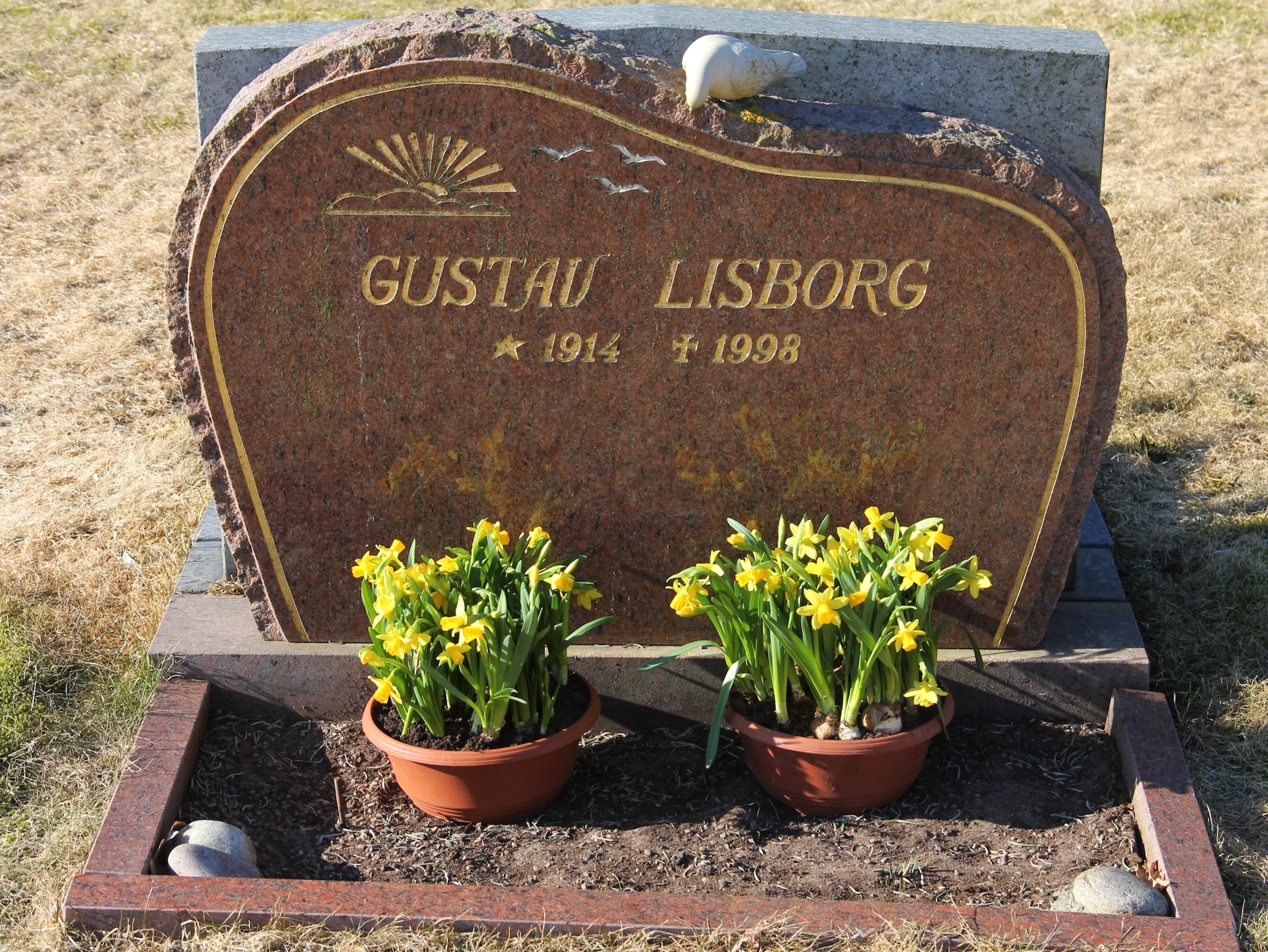 Grav A032 Hönö Kyrkogård
