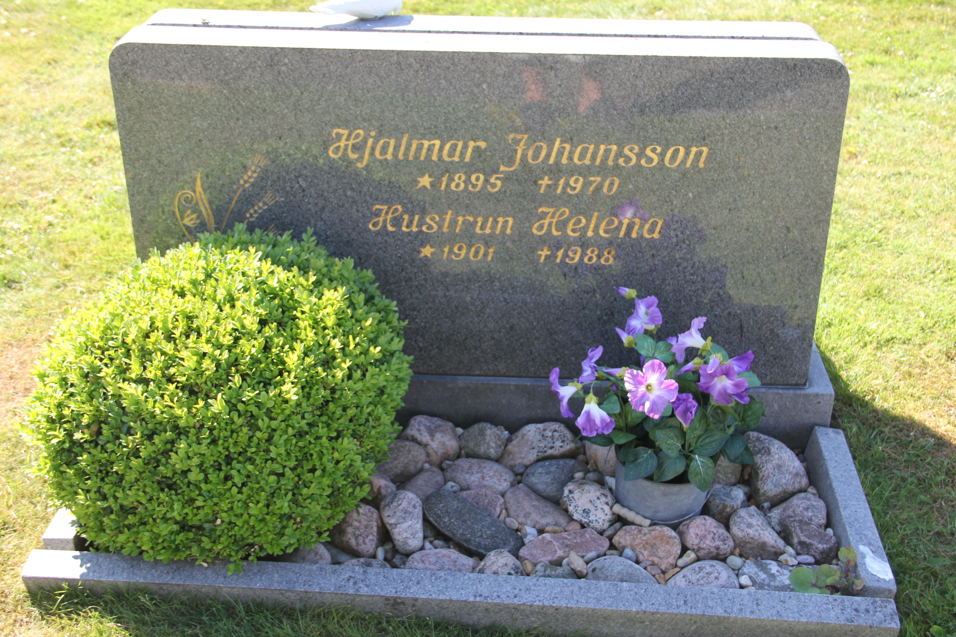 Grav F025 Öckerö Kyrkogård