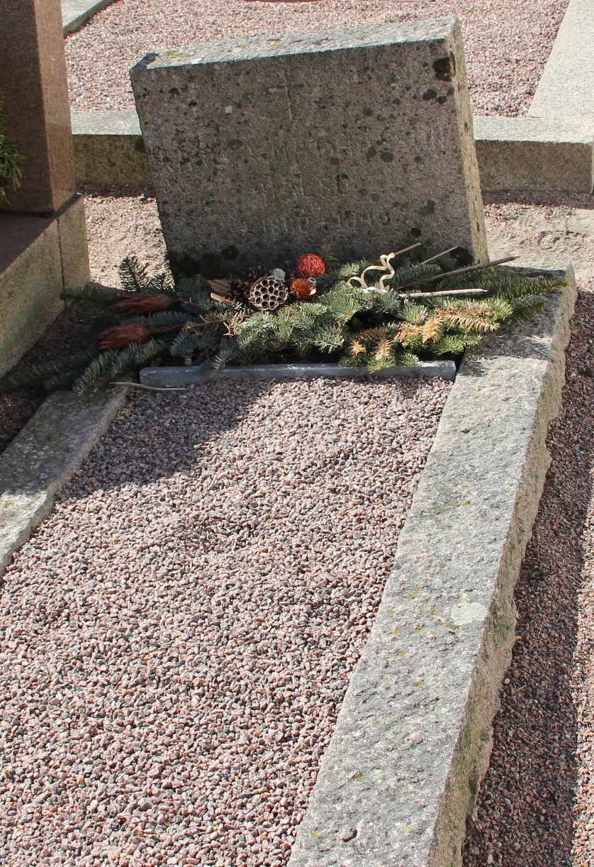 Grav A061 Öckerö Kyrkogård