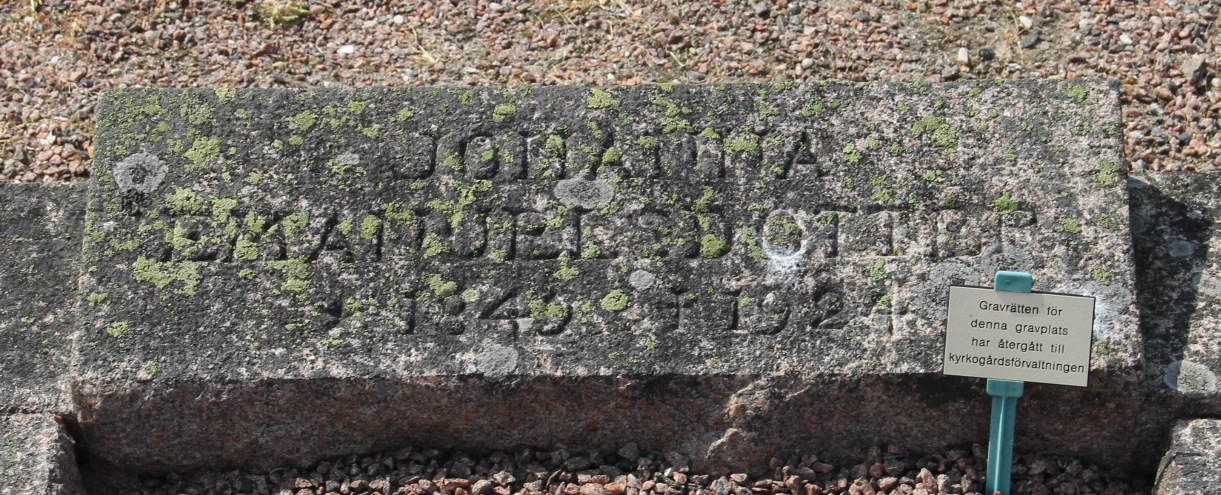 Grav E118 Öckerö Kyrkogård