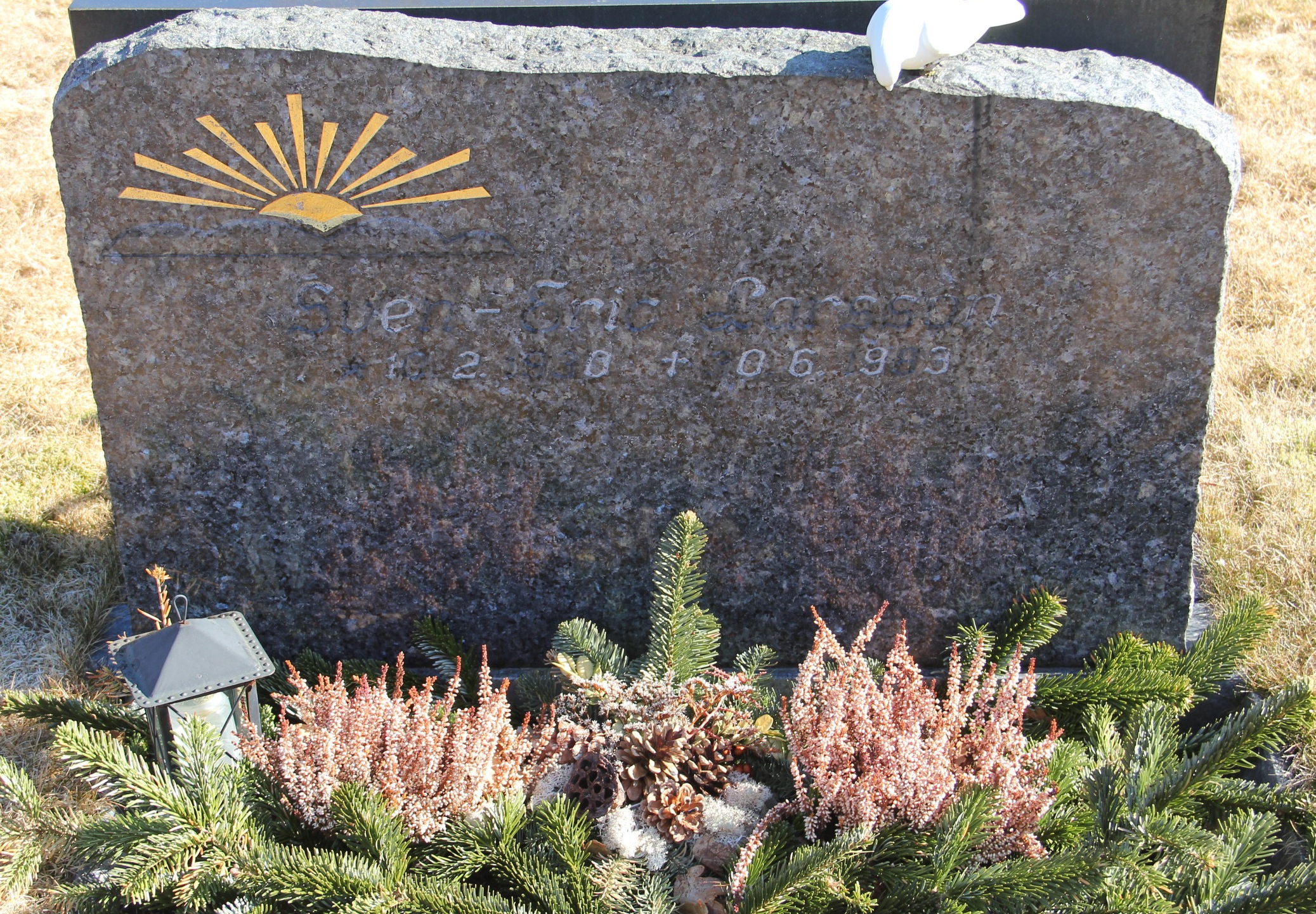 Grav F048 Hönö Kyrkogård
