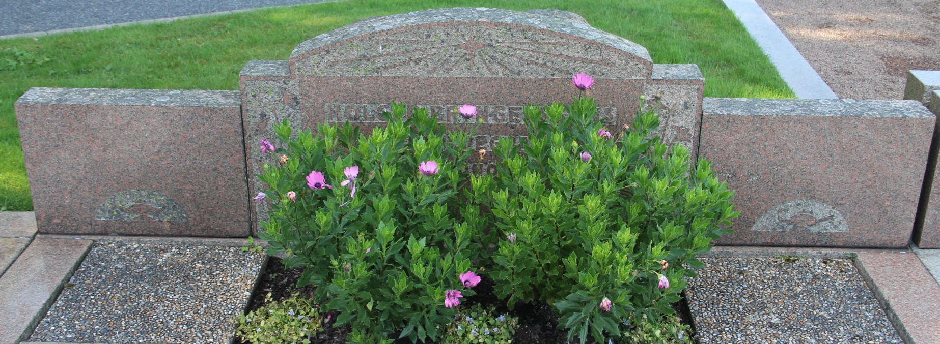 Grav F139 Öckerö Kyrkogård