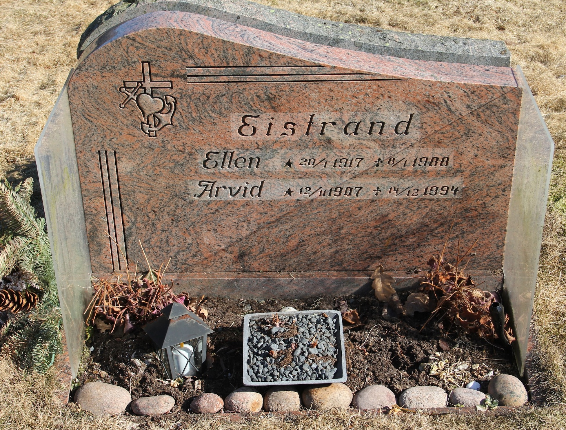 Grav C049 Hönö Kyrkogård