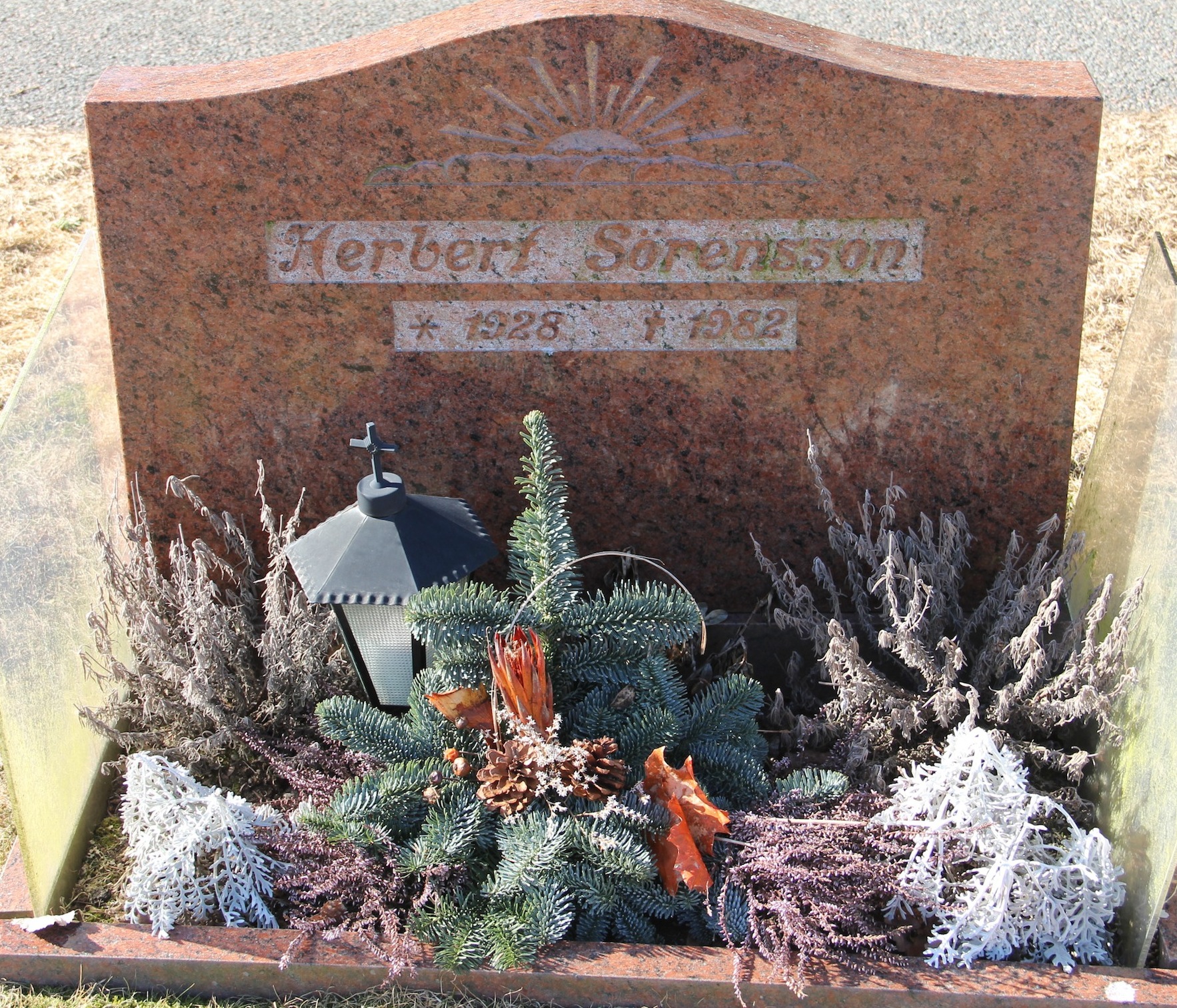 Grav C001 Hönö Kyrkogård
