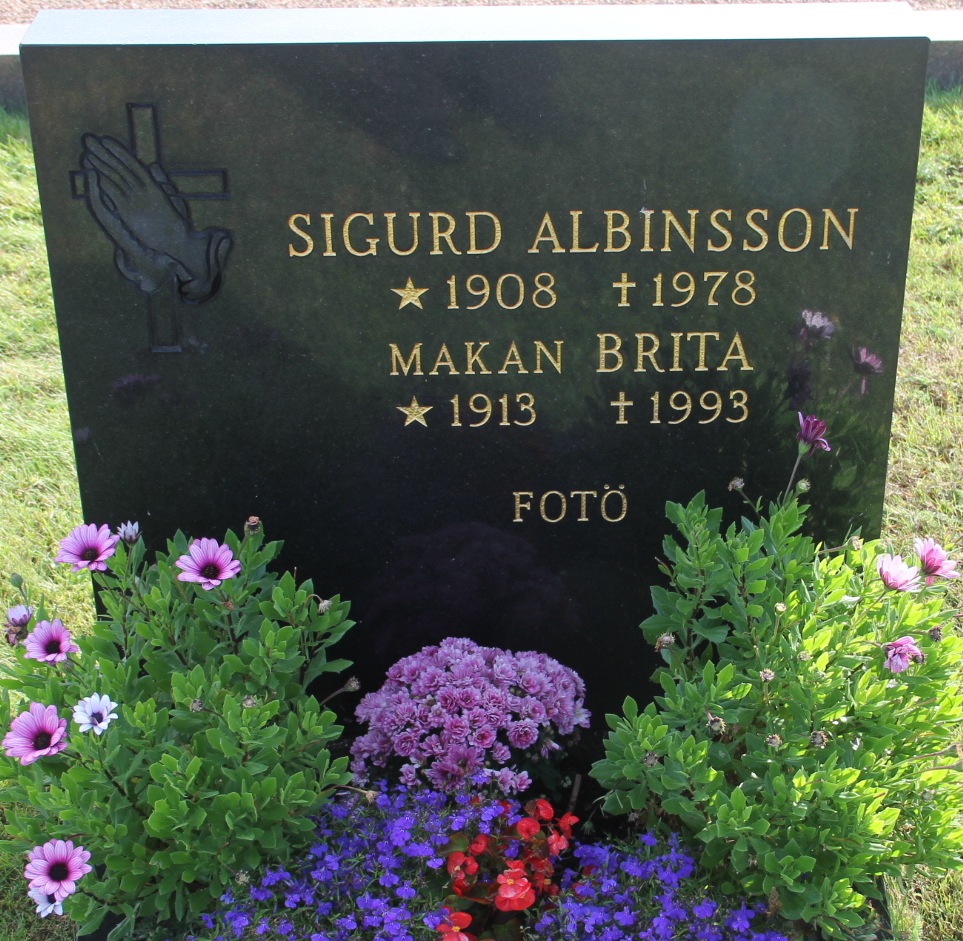 Grav G284 Öckerö Kyrkogård