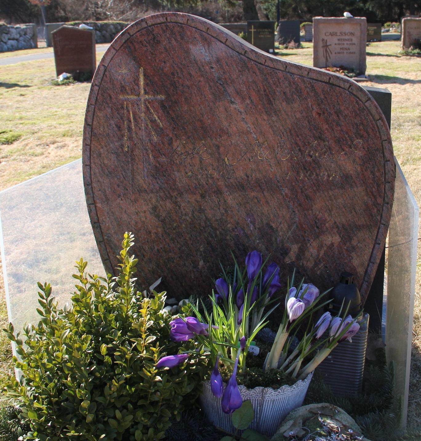 Grav D041 Hönö Kyrkogård