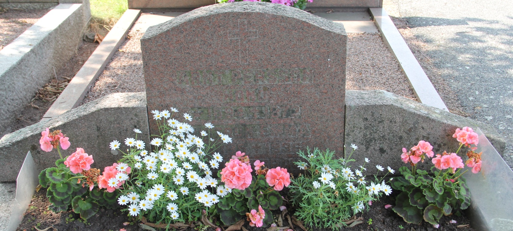Grav E023 Öckerö Kyrkogård