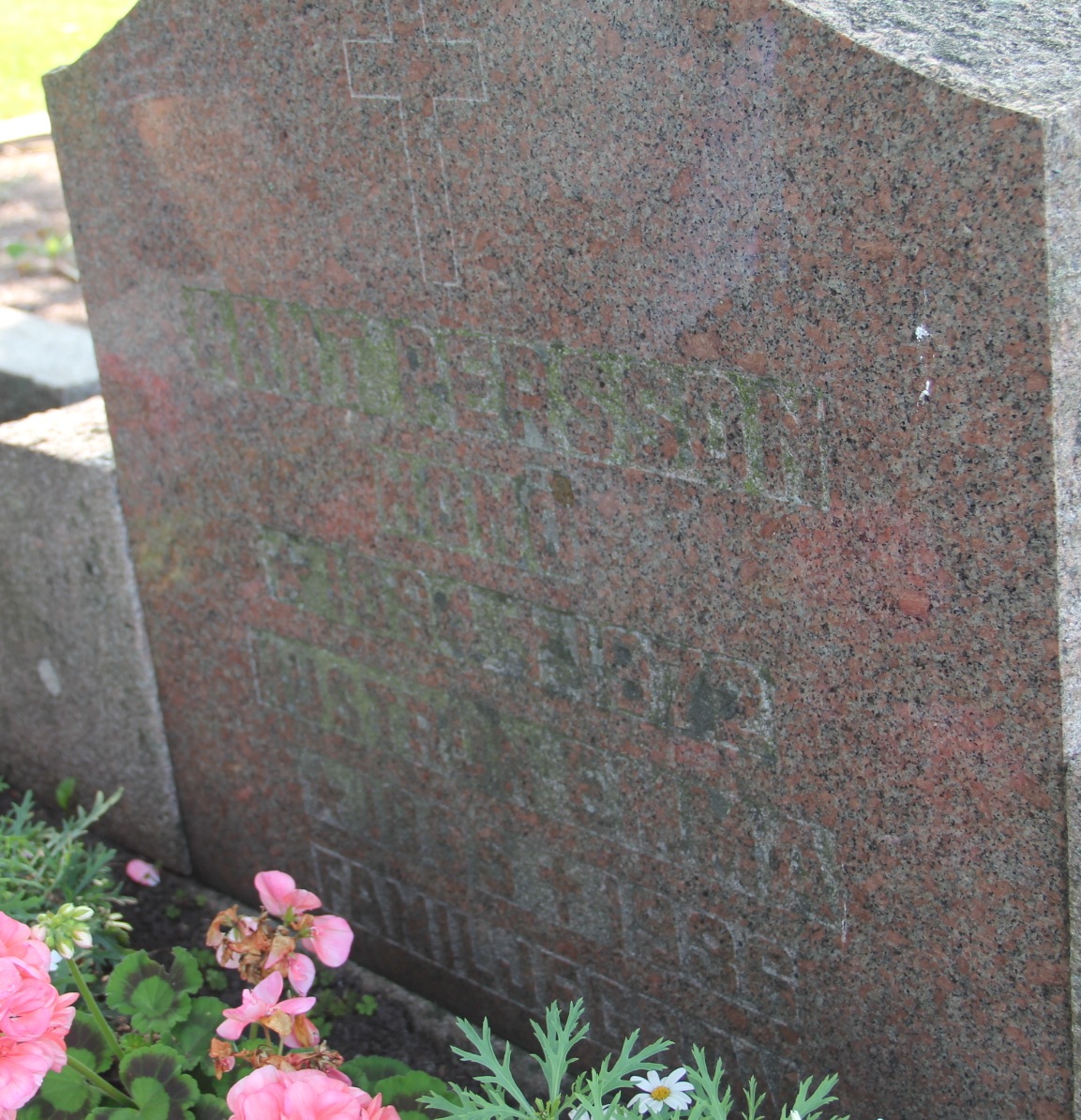 Grav E023 Öckerö Kyrkogård